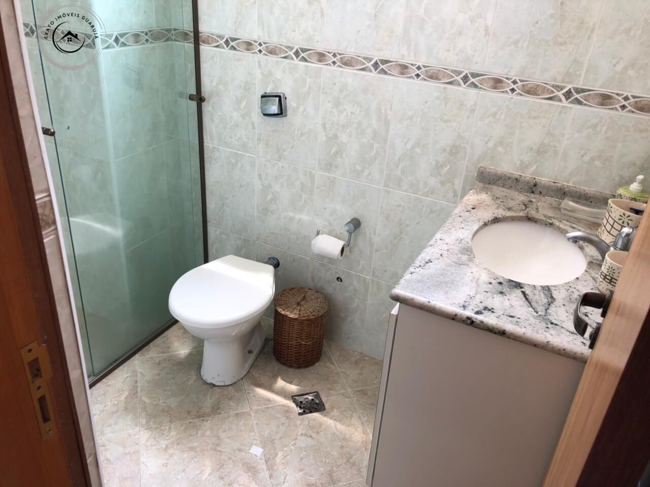 Apartamento padrão de 03 dormitórios para venda nas pitangue
