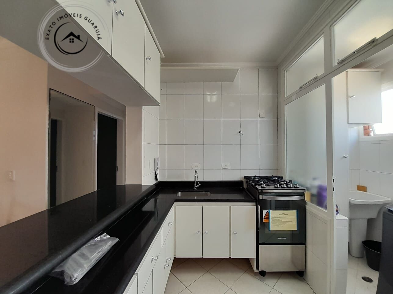 Apartamento padrão de 02 dormitórios para venda na praia da 