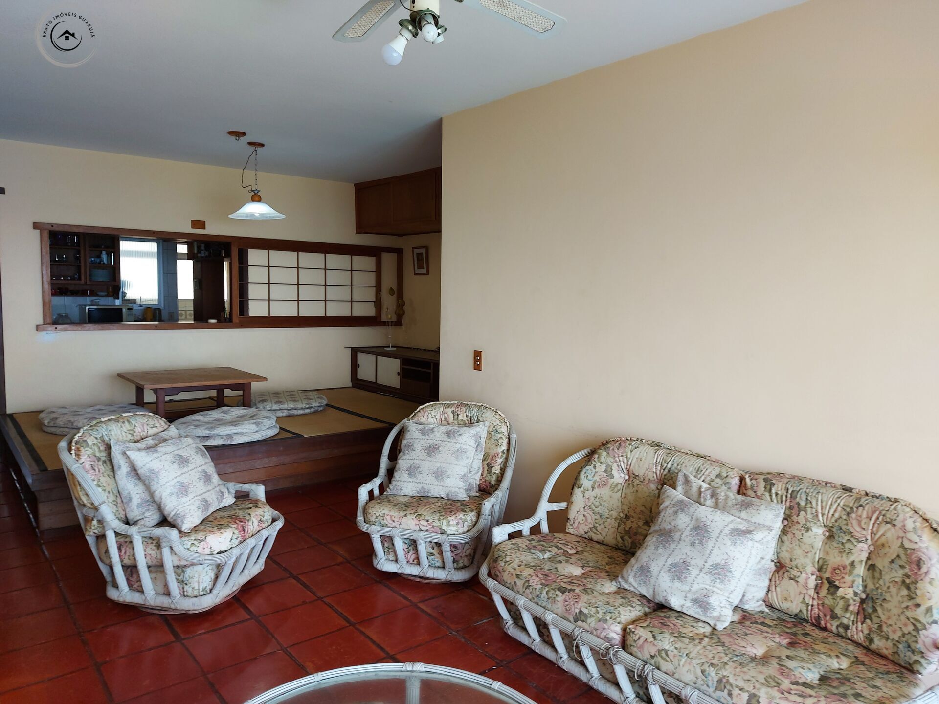 Apartamento alto padrão frente ao mar de 03 dormitórios para