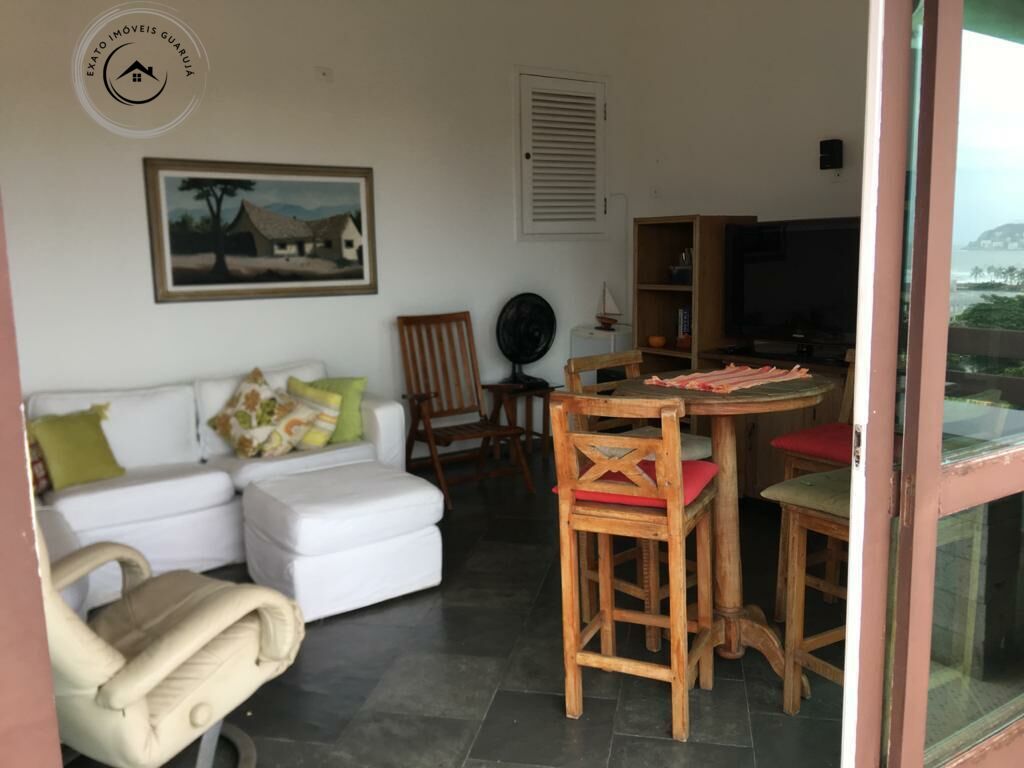 Casa em condomínio fechado na praia da enseada guarujá.