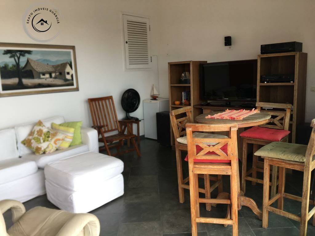 Casa em condomínio fechado na praia da enseada guarujá.
