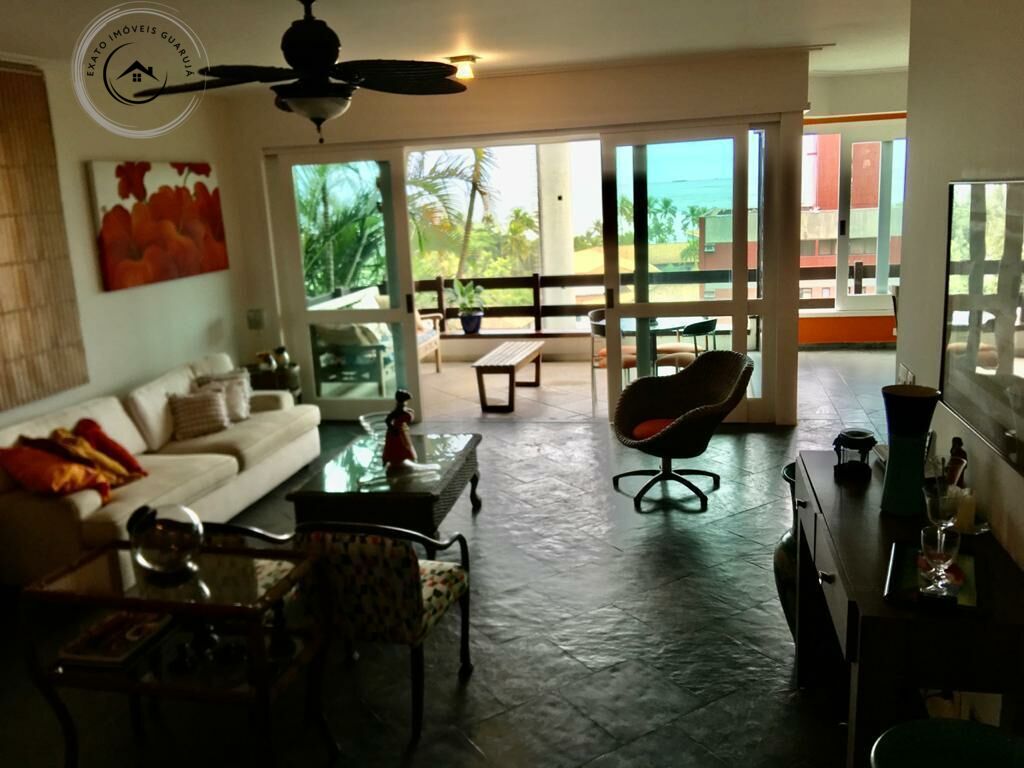 Casa em condomínio fechado na praia da enseada guarujá.