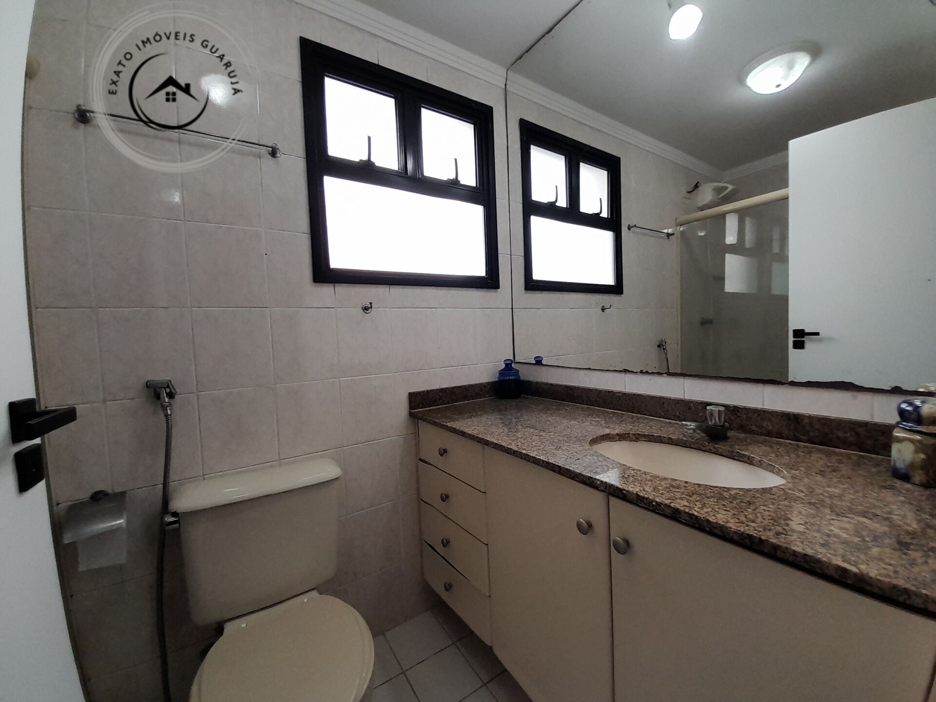 Apartamento padrão de 03 dormitórios para venda nas pitangue