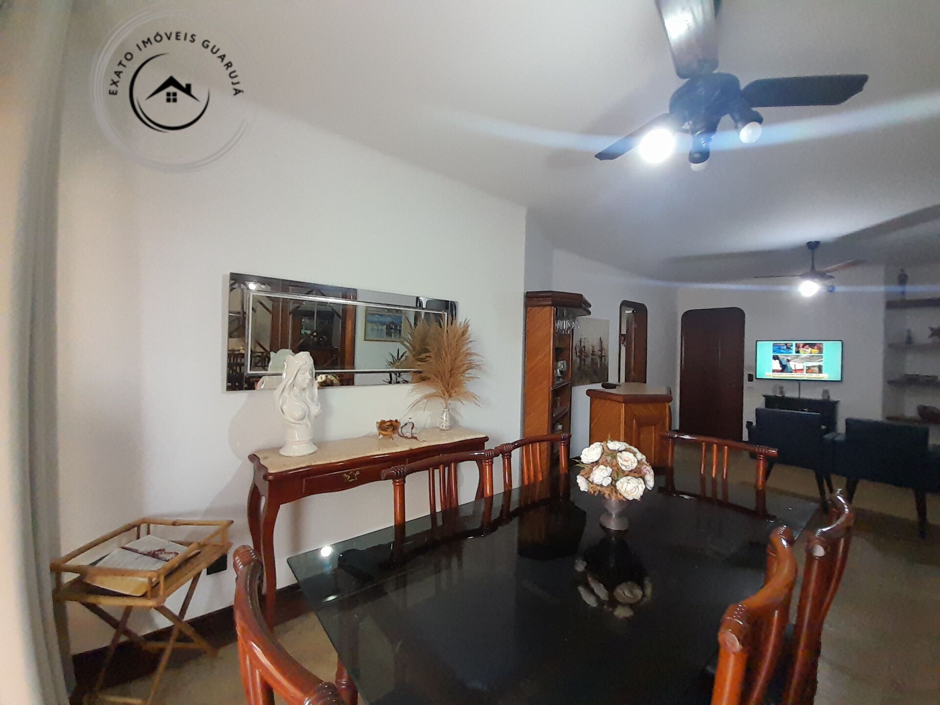 Apartamento padrão de 03 dormitórios para locação anual na p