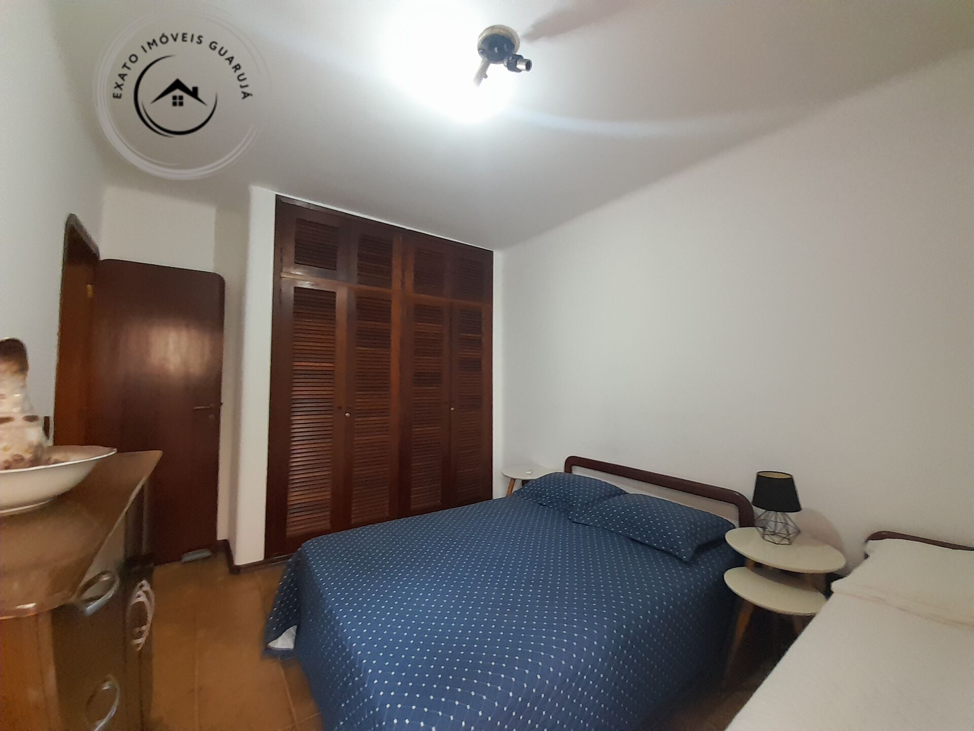 Apartamento padrão de 03 dormitórios para locação anual na p