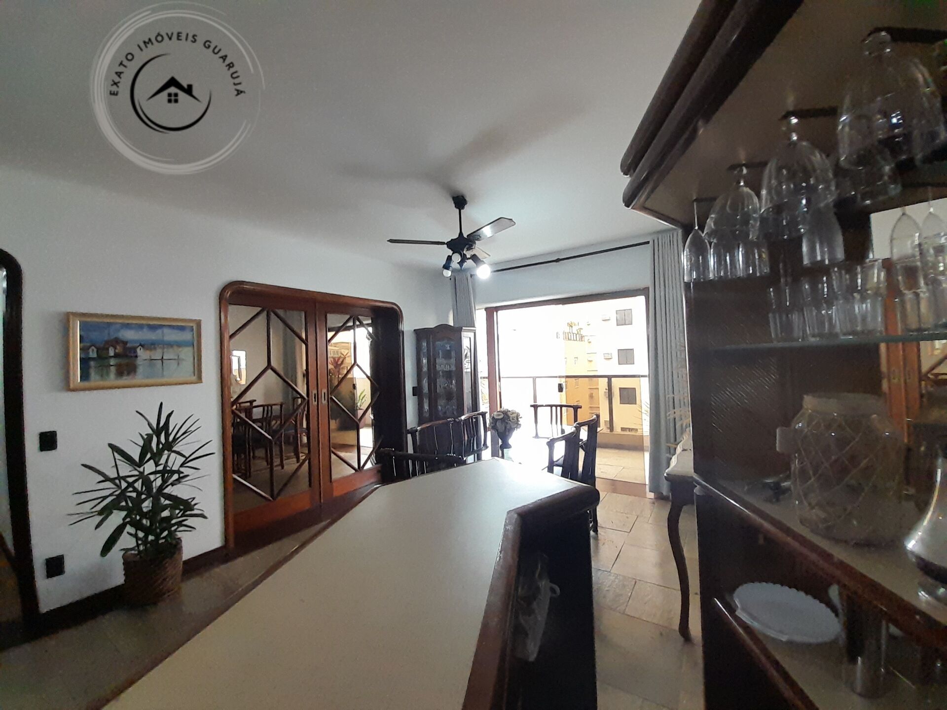 Apartamento padrão de 03 dormitórios para locação anual na p