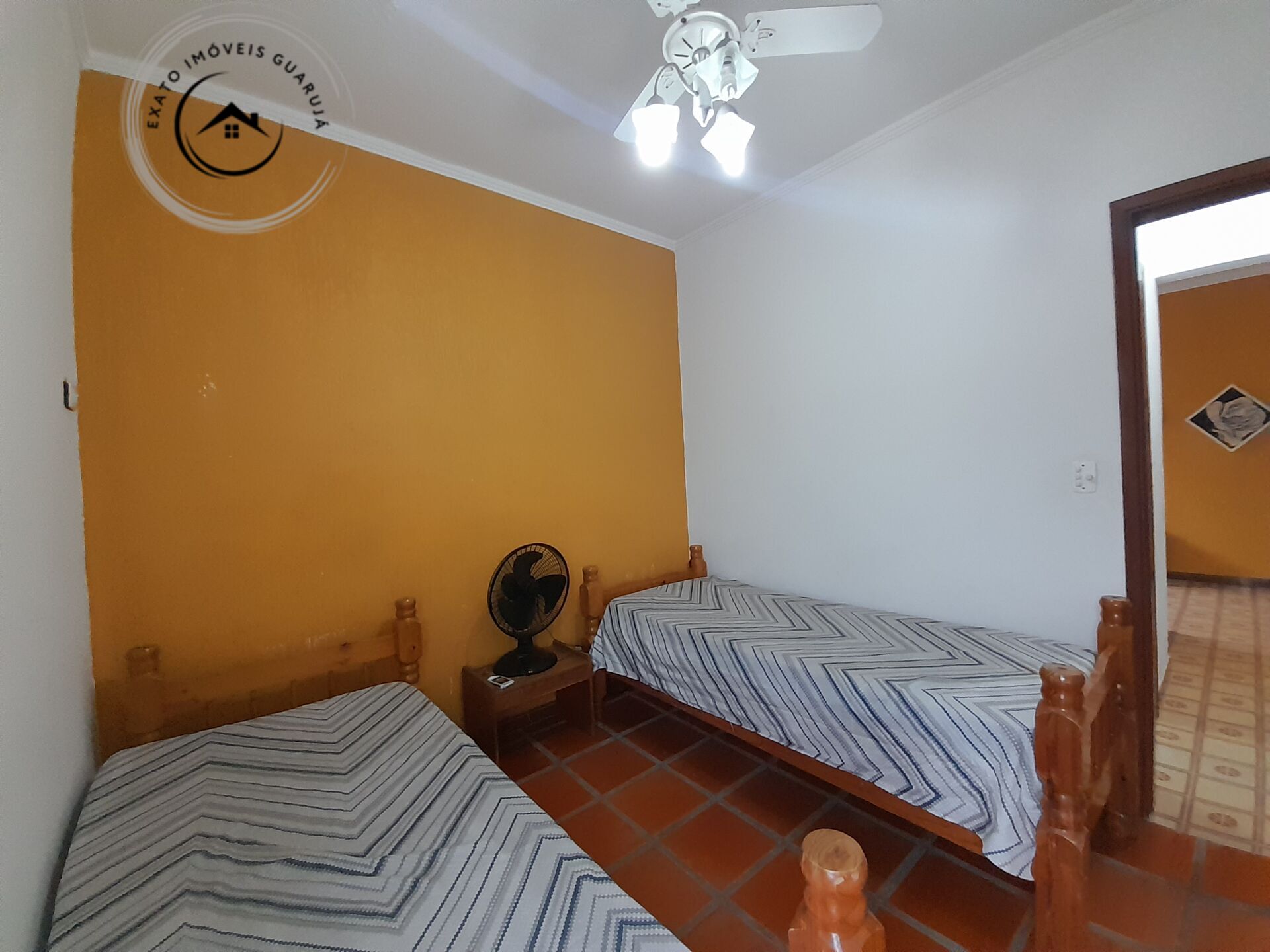 Apartamento padrão de 02 dormitórios para venda na enseada.