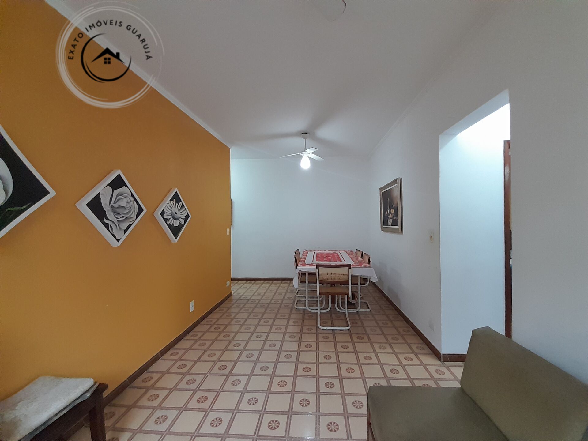 Apartamento padrão de 02 dormitórios para venda na enseada.