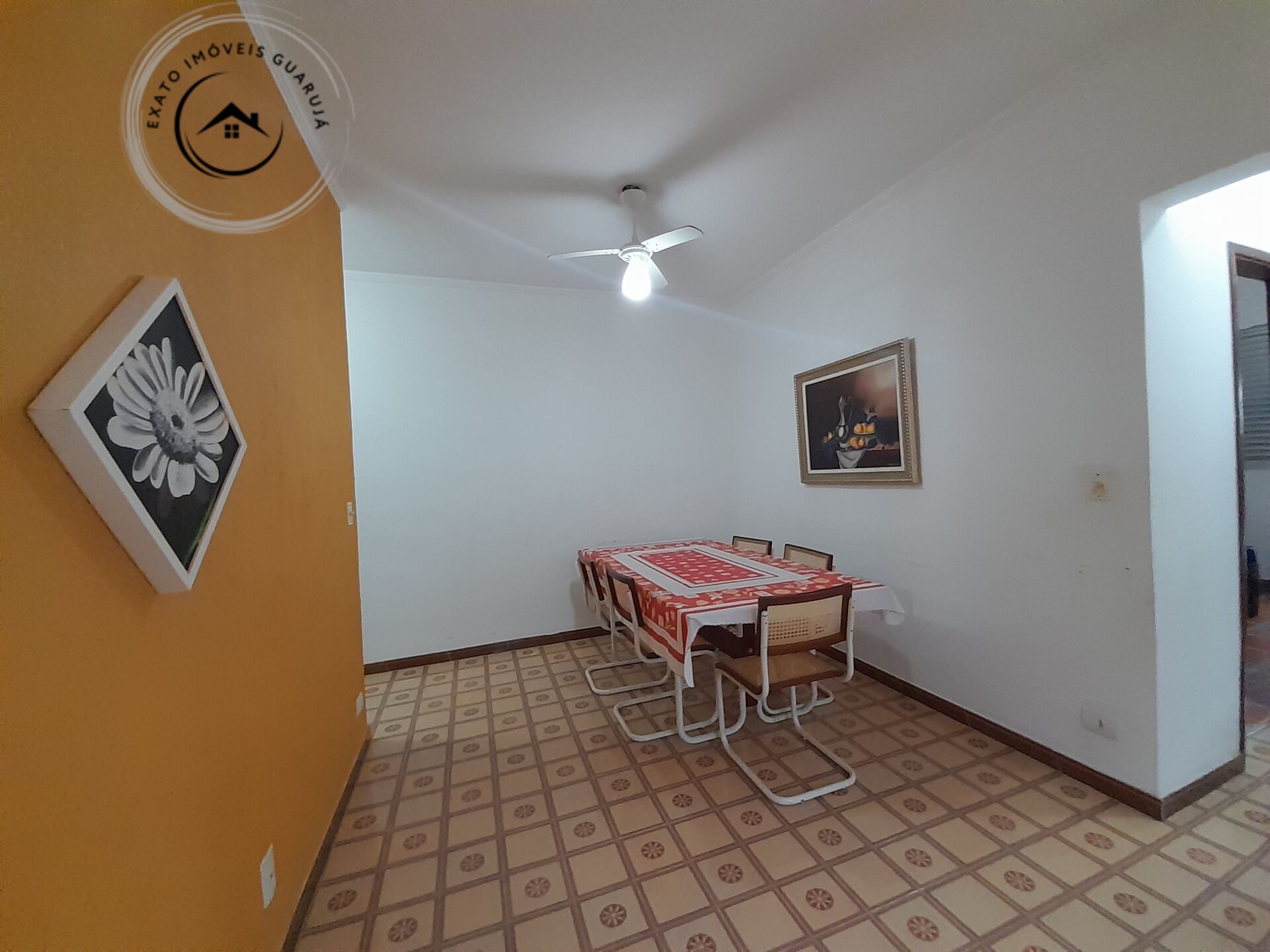 Apartamento padrão de 02 dormitórios para venda na enseada.