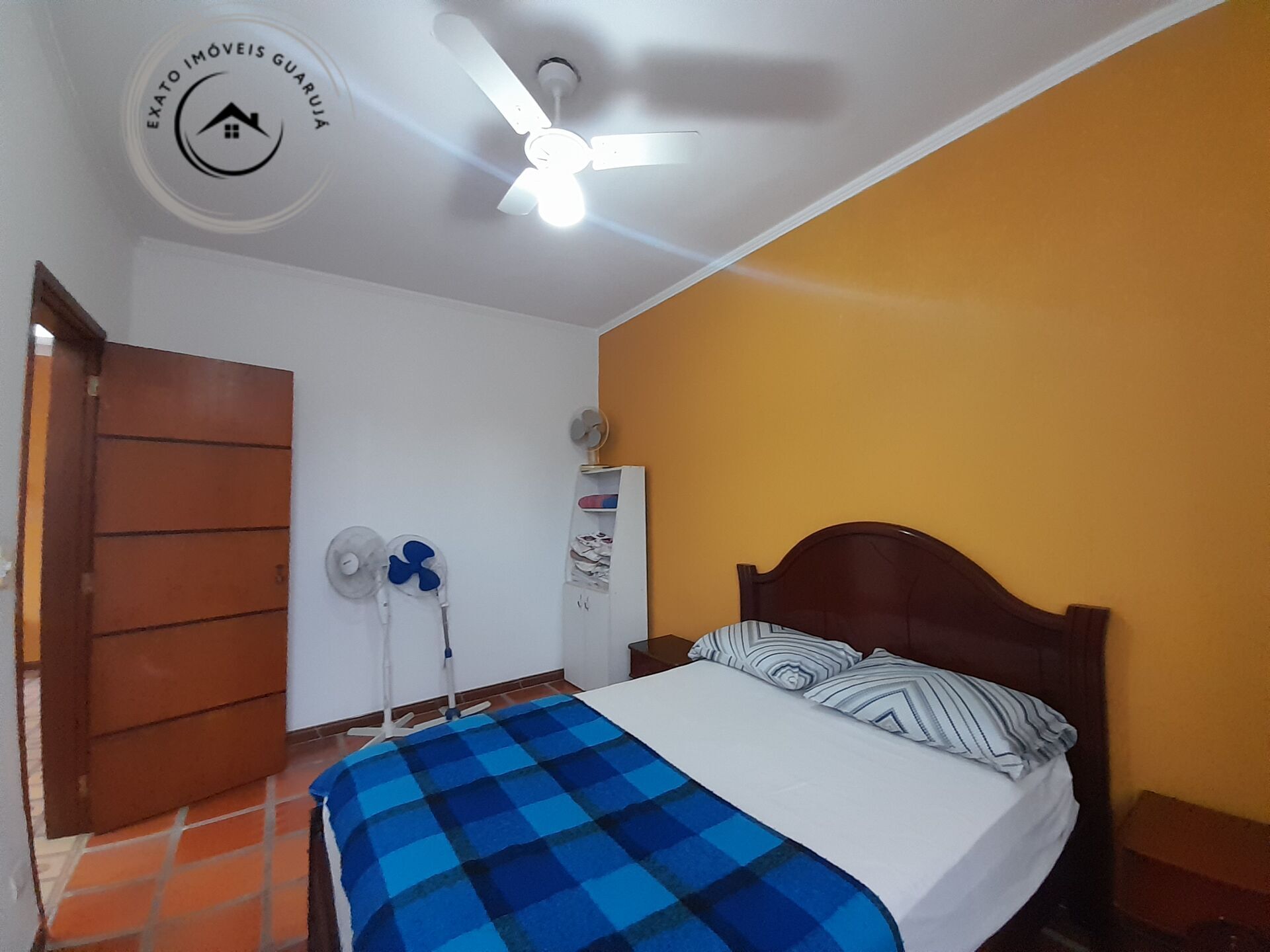 Apartamento padrão de 02 dormitórios para venda na enseada.