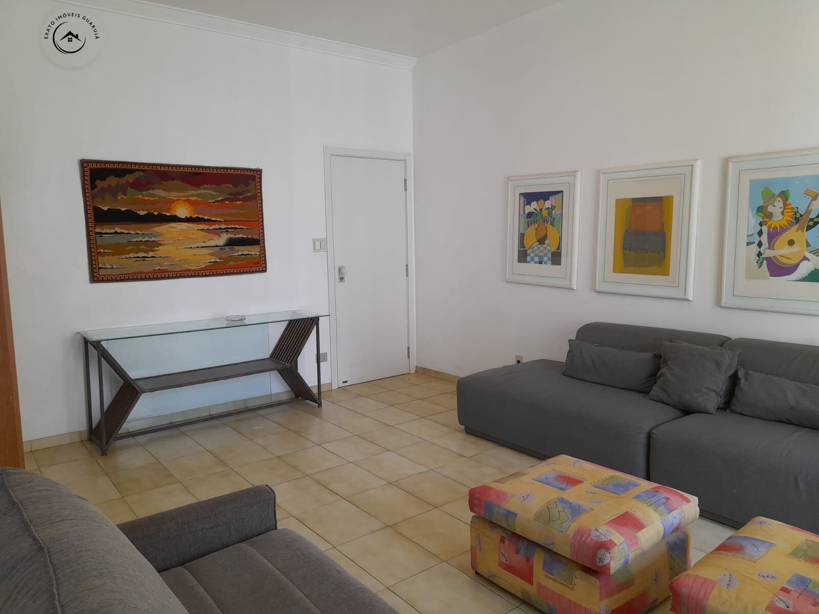 Apartamento padrão de 02 dormitórios para venda nas pitangue