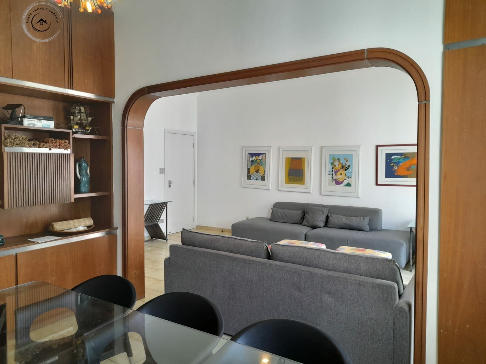 Apartamento padrão de 02 dormitórios para venda nas pitangue