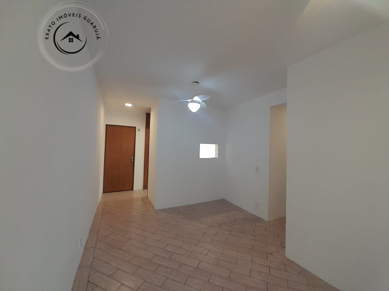Apartamento padrão de 02 dormitórios para locação anual na p