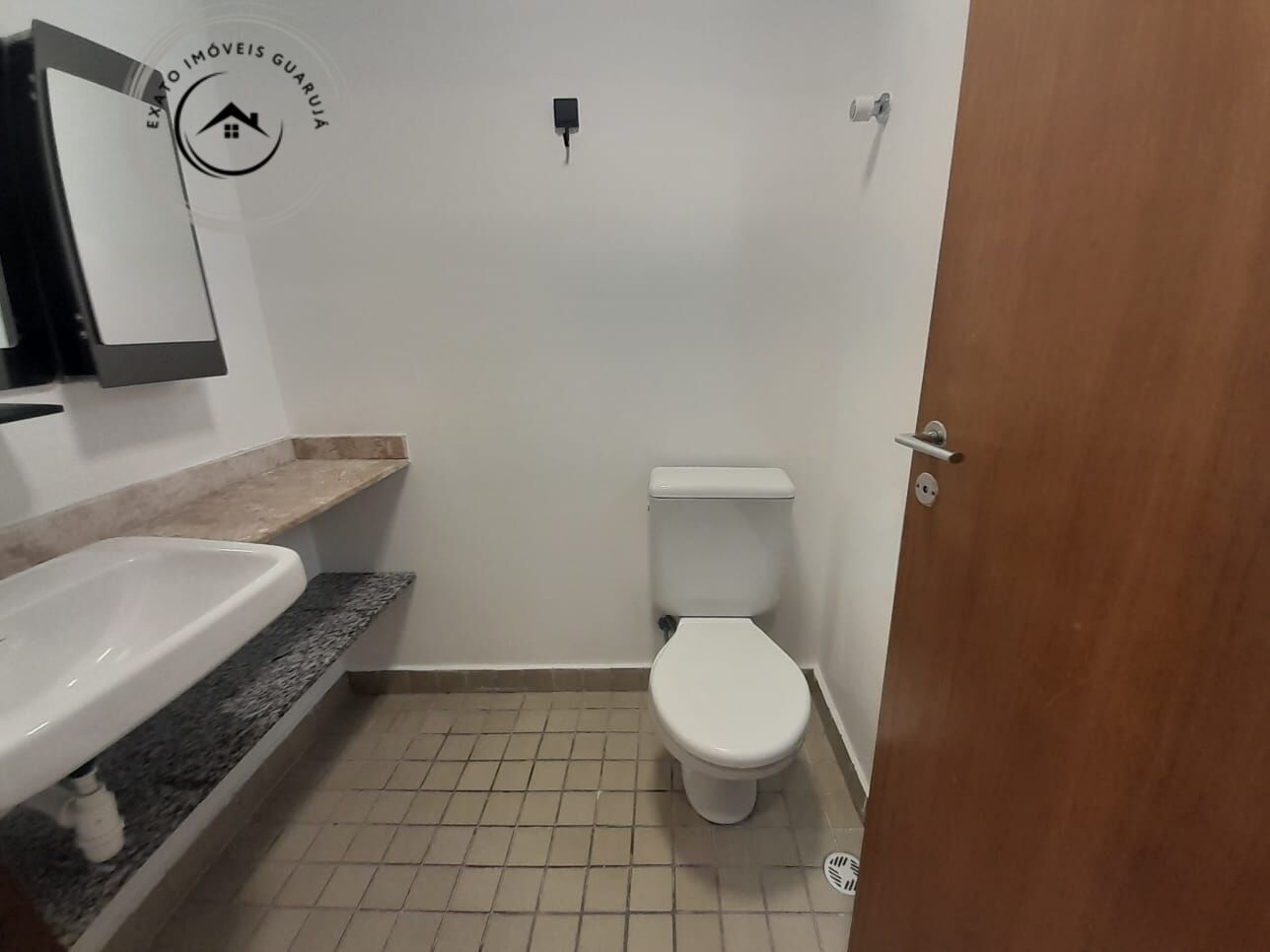 Apartamento padrão de 02 dormitórios para locação anual na p