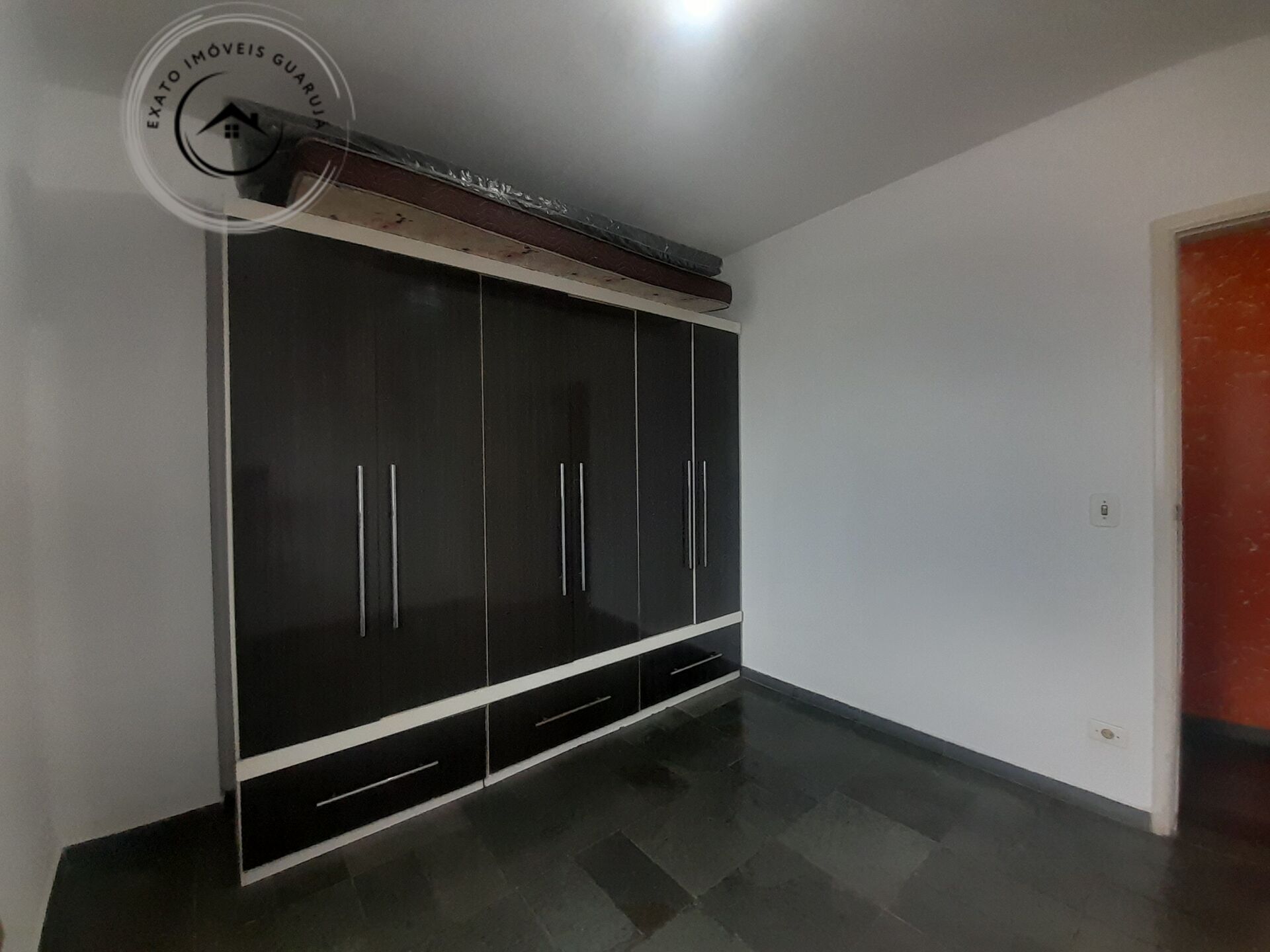 Apartamento padrão de 02 dormitórios para venda na praia da 
