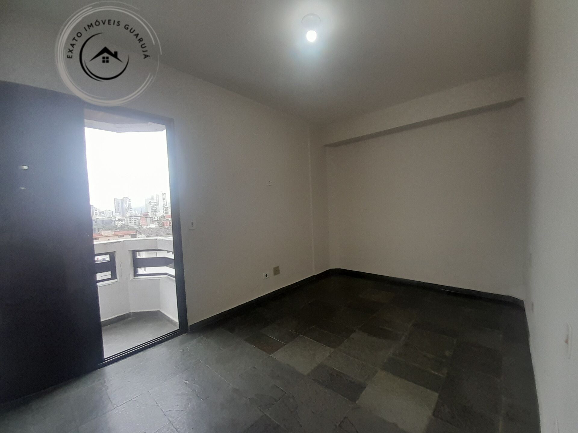 Apartamento padrão de 02 dormitórios para venda na praia da 