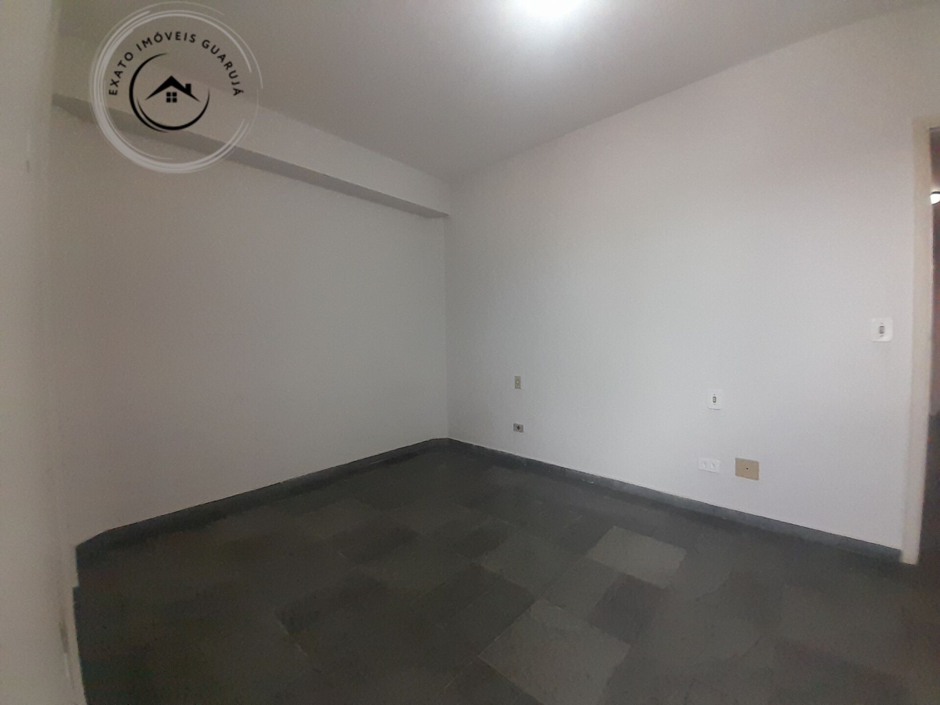 Apartamento padrão de 02 dormitórios para venda na praia da 