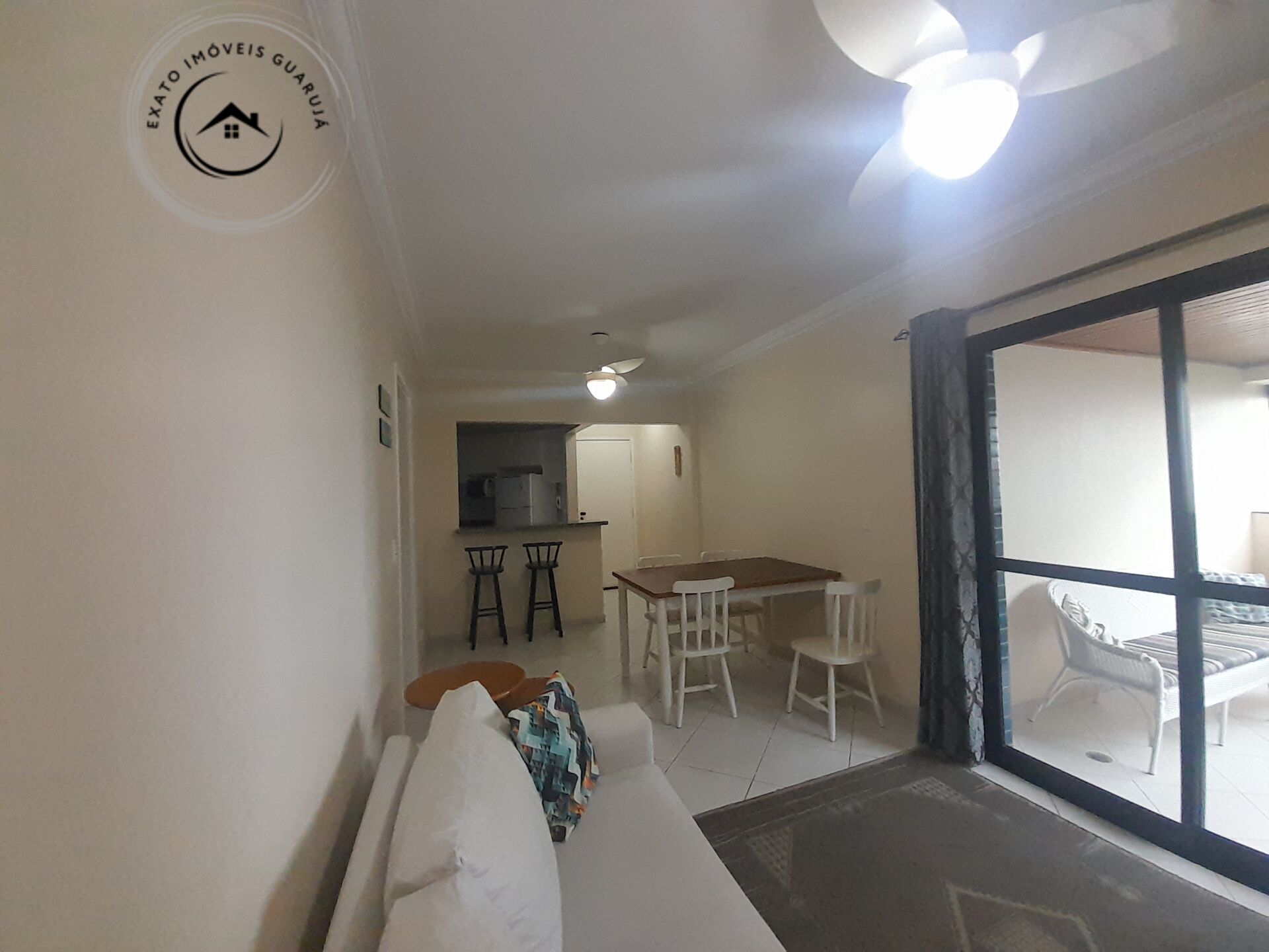 Apartamento padrão de 02 dormitórios para venda na praia das
