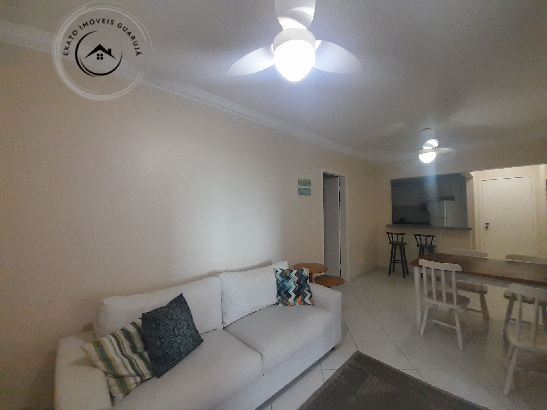 Apartamento padrão de 02 dormitórios para venda na praia das