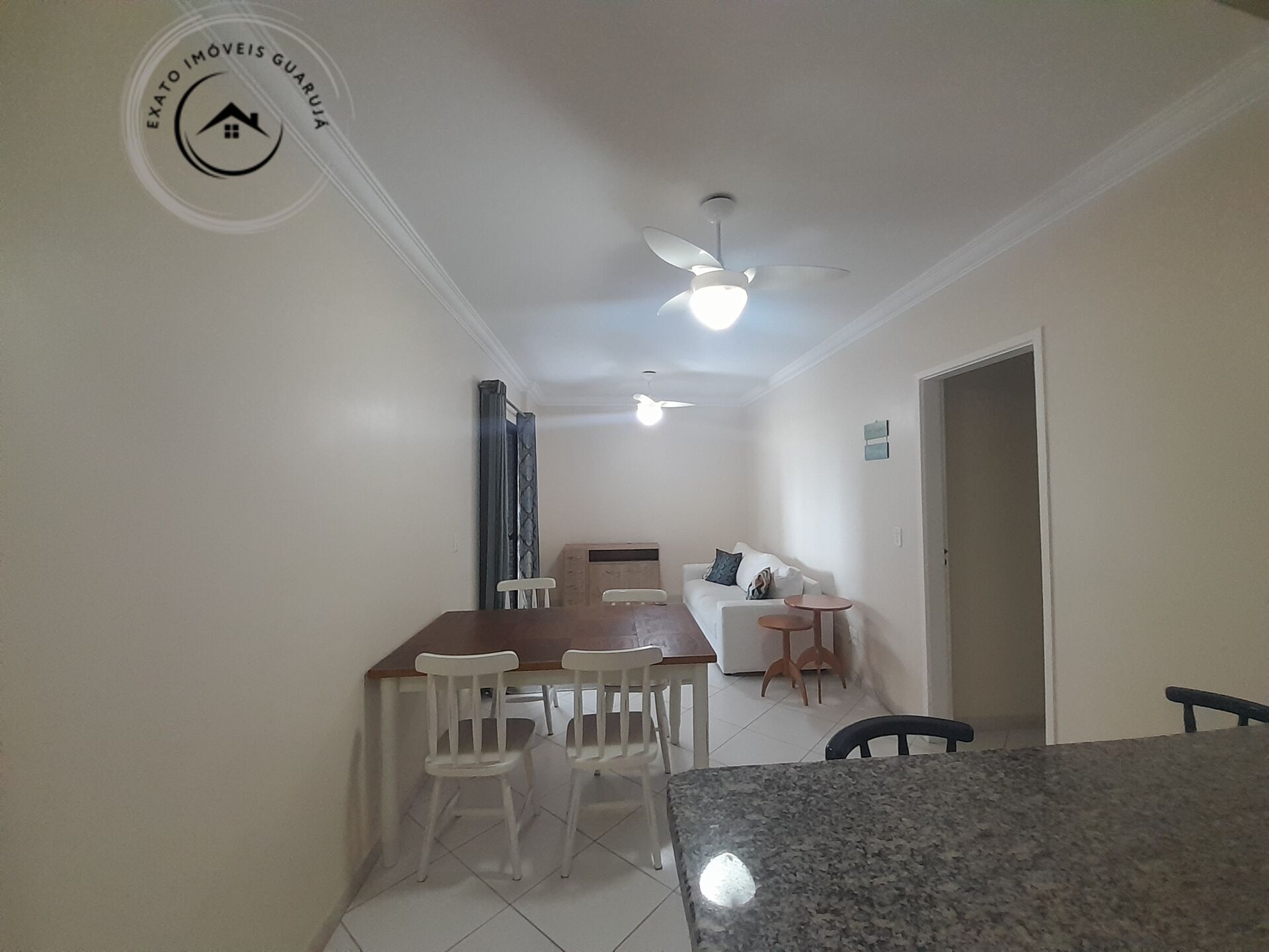 Apartamento padrão de 02 dormitórios para venda na praia das