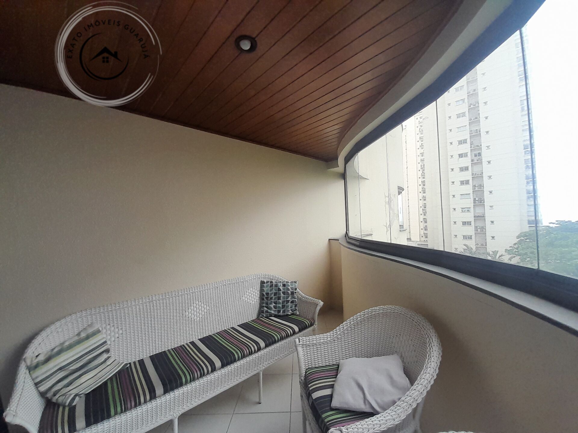 Apartamento padrão de 02 dormitórios para venda na praia das