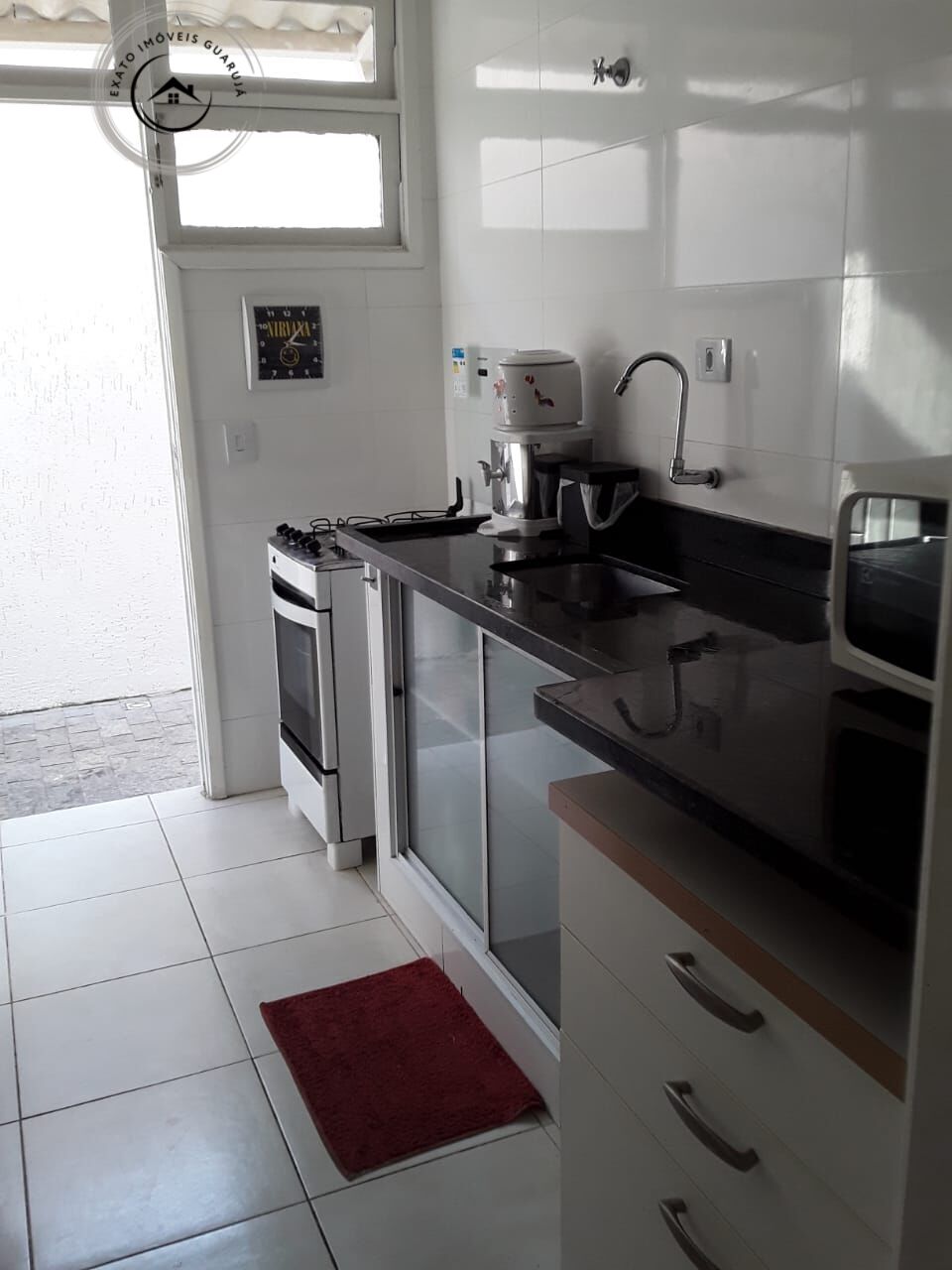 Casa padrão de 05 dormitórios para venda na praia da enseada