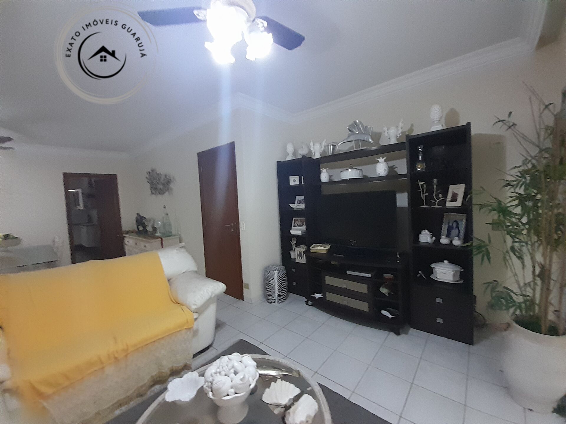 Apartamento padrão de 03 dormitórios para venda nas pitangue