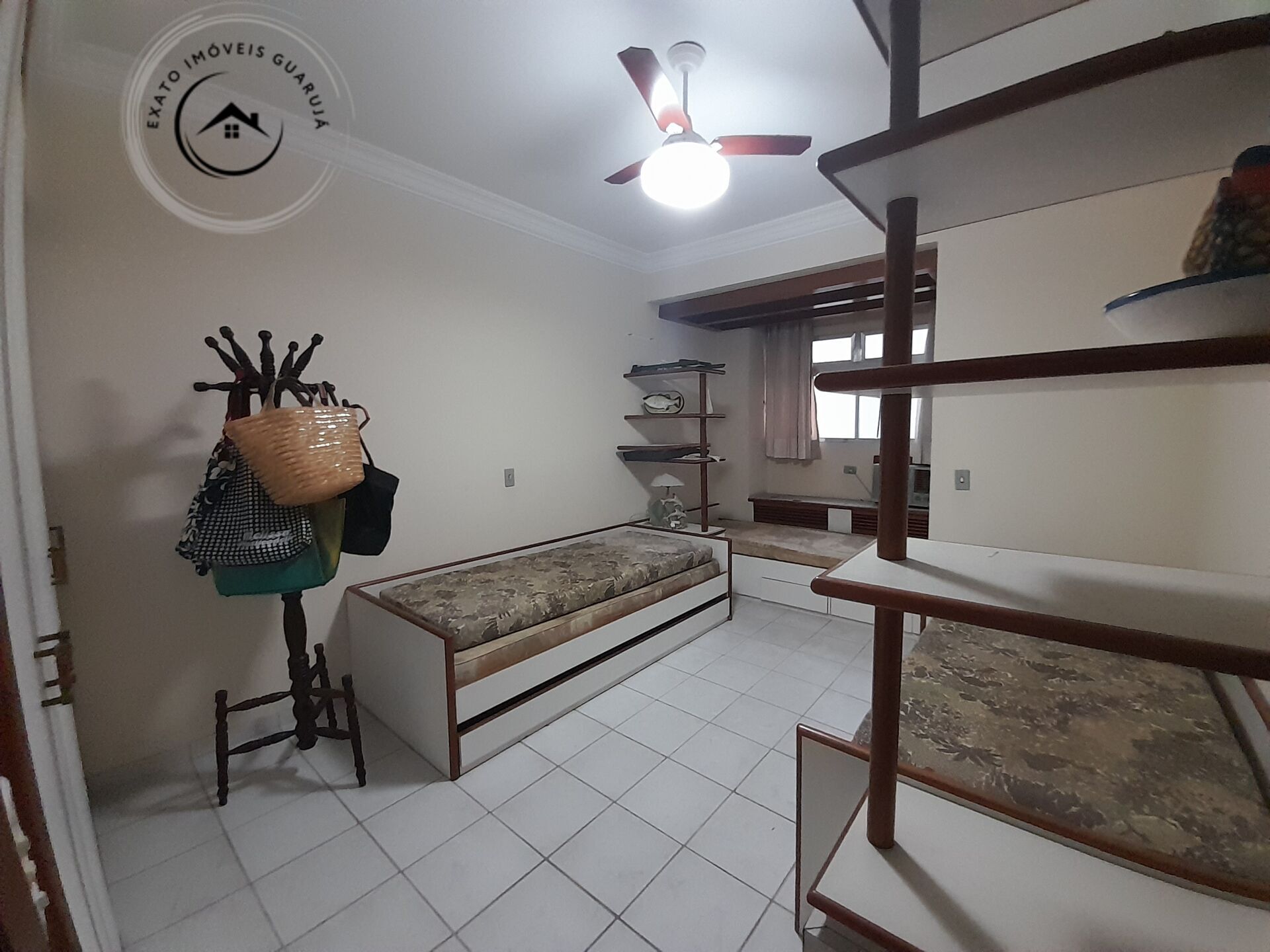 Apartamento padrão de 03 dormitórios para venda nas pitangue