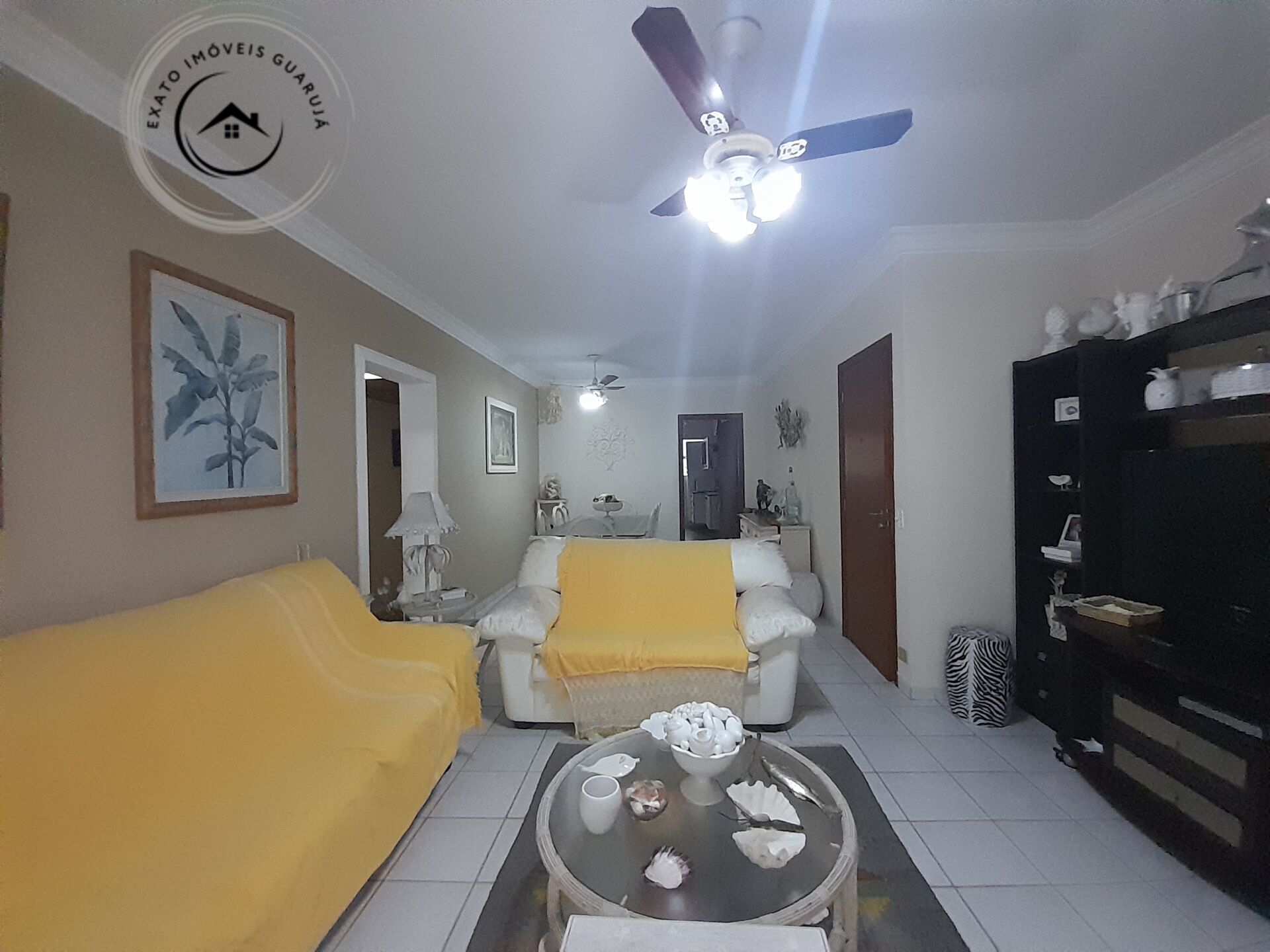 Apartamento padrão de 03 dormitórios para venda nas pitangue