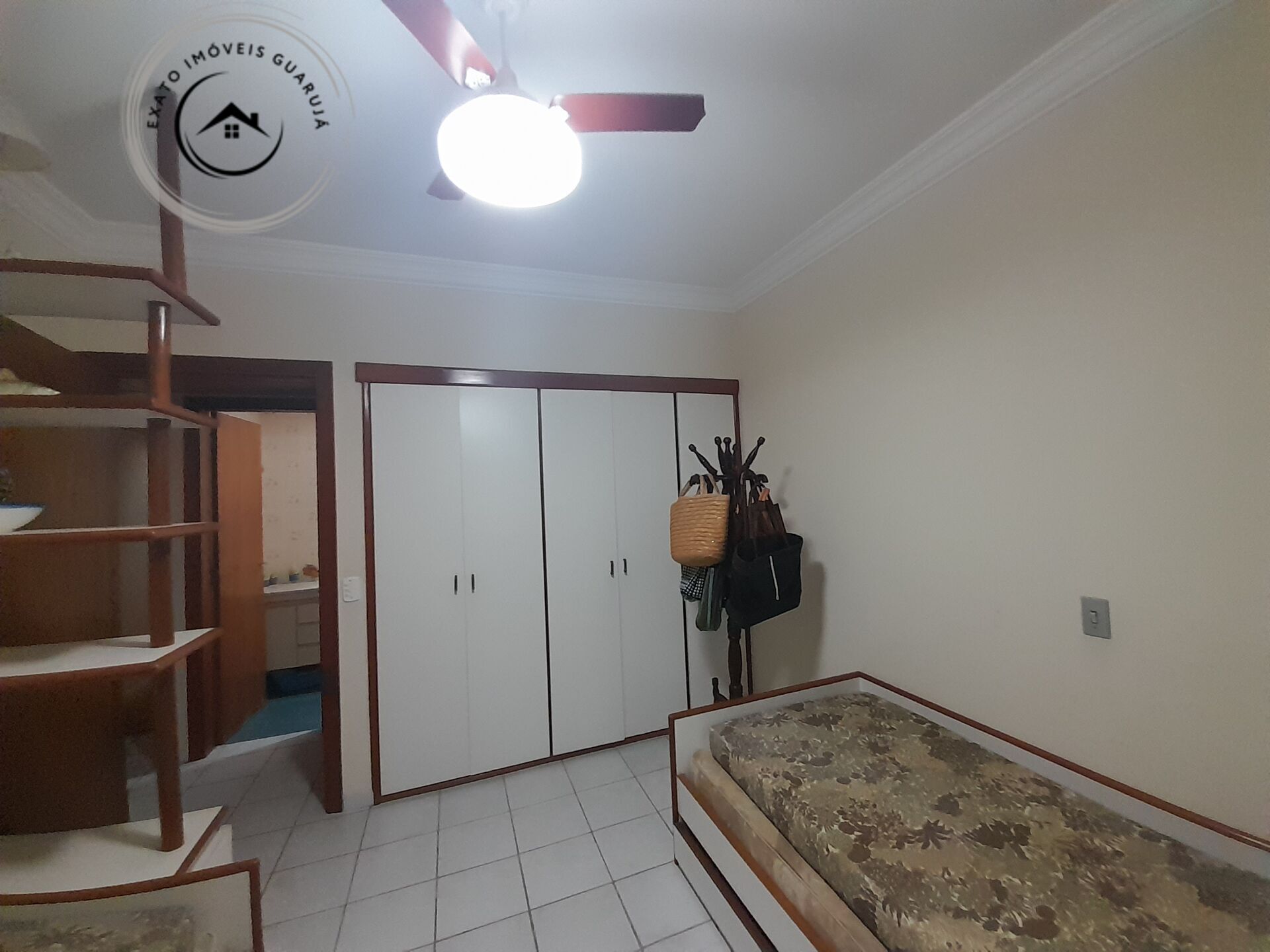 Apartamento padrão de 03 dormitórios para venda nas pitangue