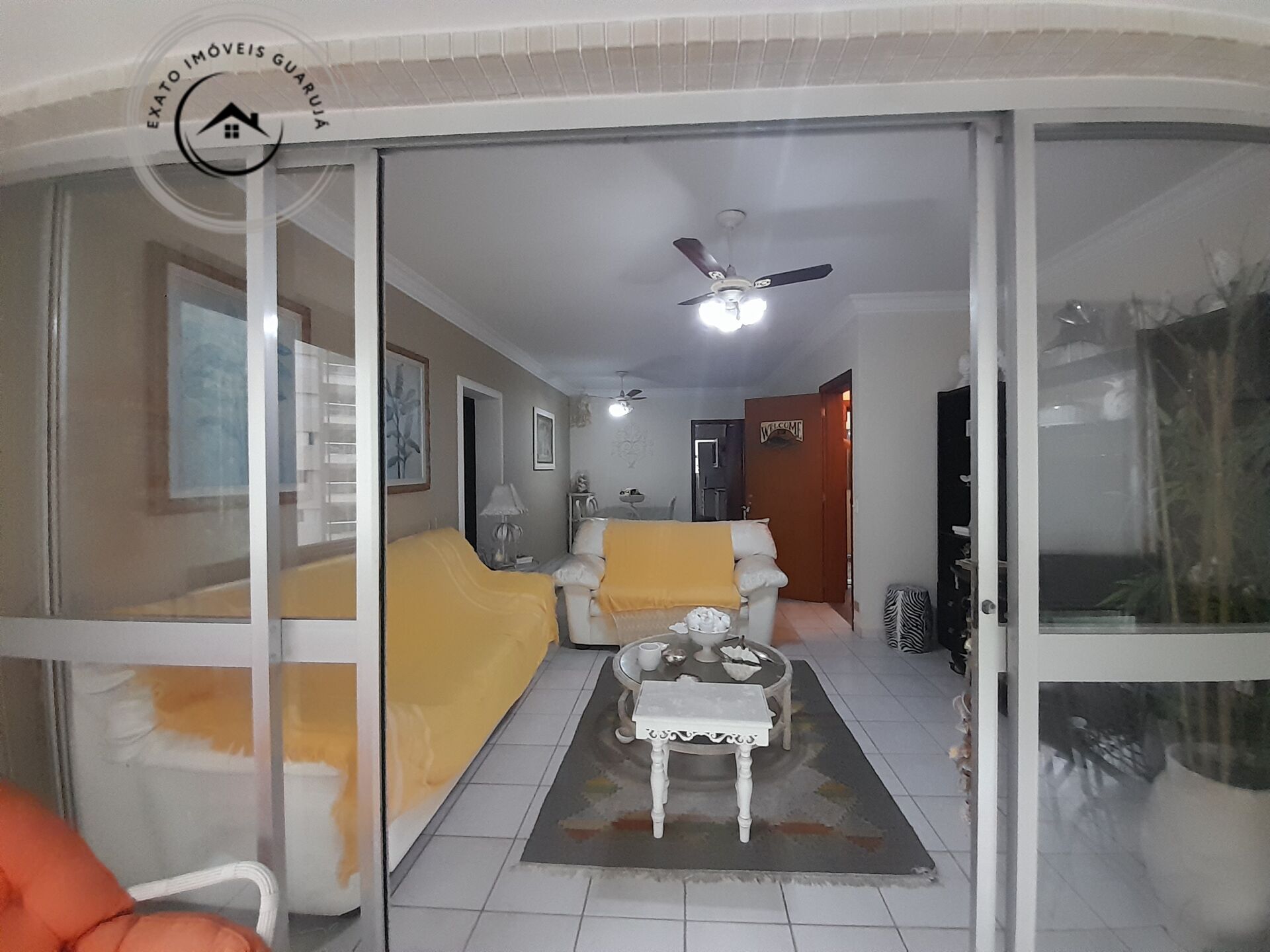 Apartamento padrão de 03 dormitórios para venda nas pitangue