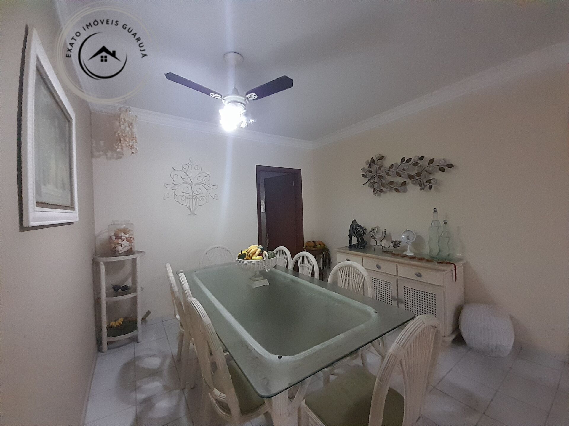 Apartamento padrão de 03 dormitórios para venda nas pitangue