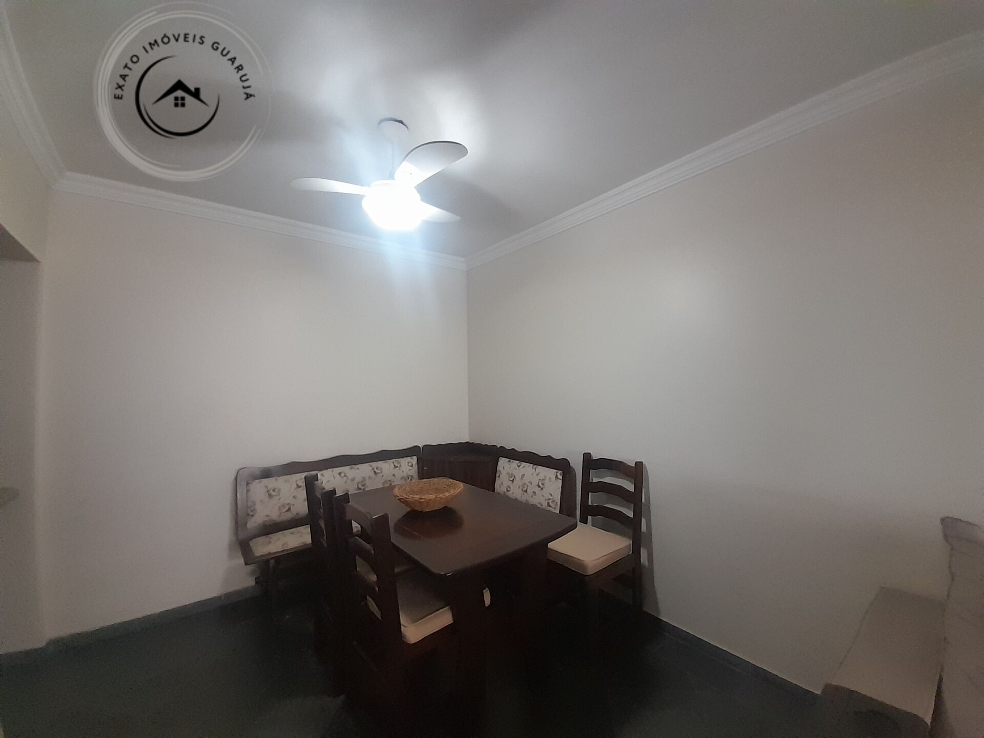 Apartamento padrão de 02 dormitórios para venda na praia das