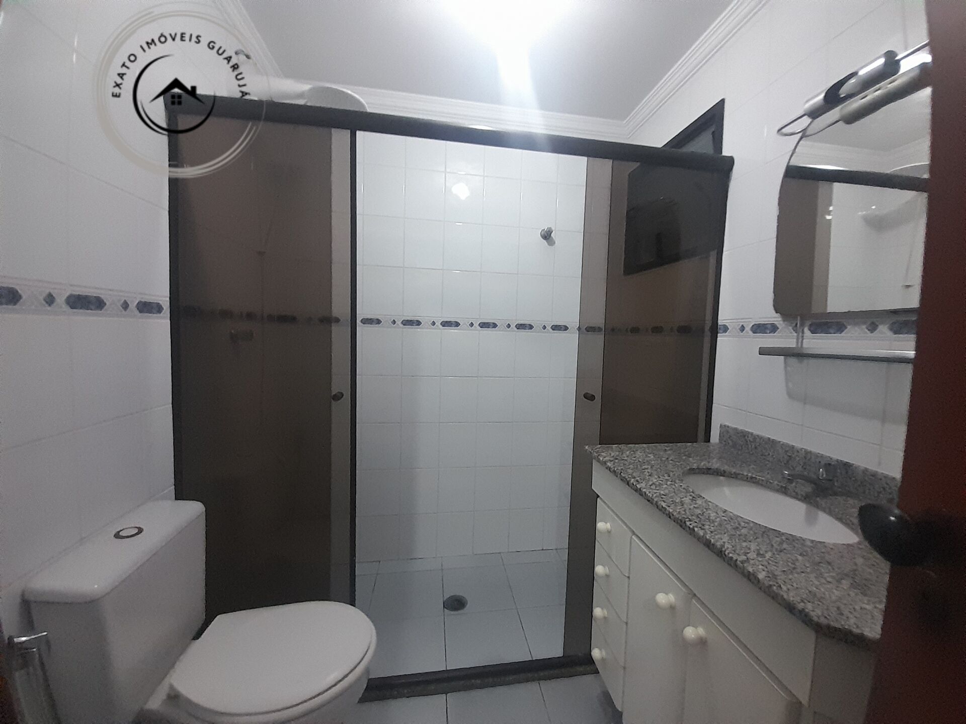 Apartamento padrão de 02 dormitórios para venda na praia das