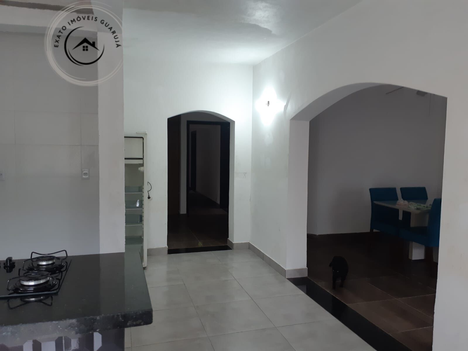 Casa padrão de 04 dormitórios para venda na enseada jardim v