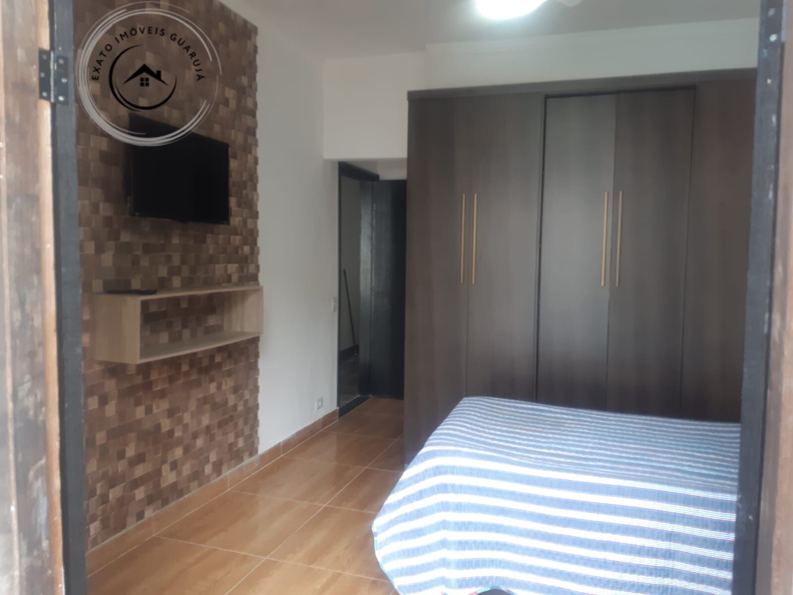 Casa padrão de 04 dormitórios para venda na enseada jardim v