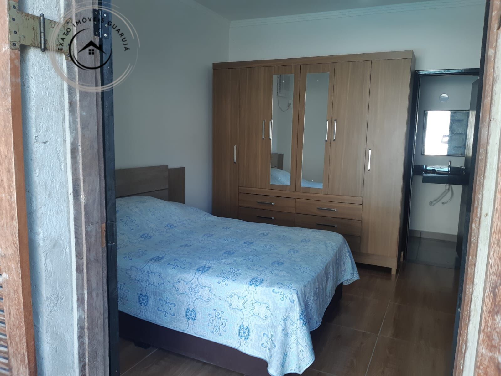 Casa padrão de 04 dormitórios para venda na enseada jardim v