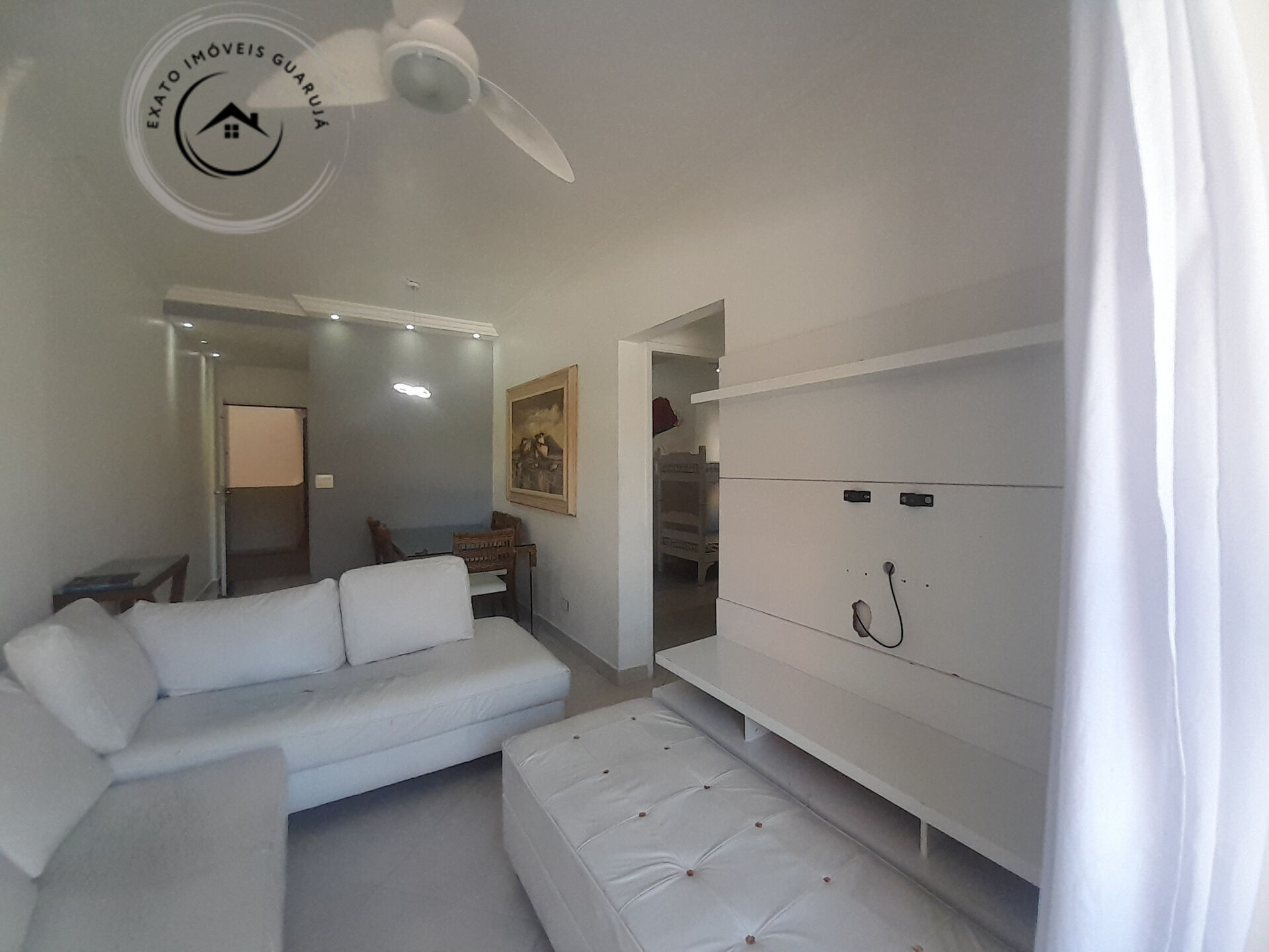 Apartamento padrão de 02 dormitórios para locação anual na p