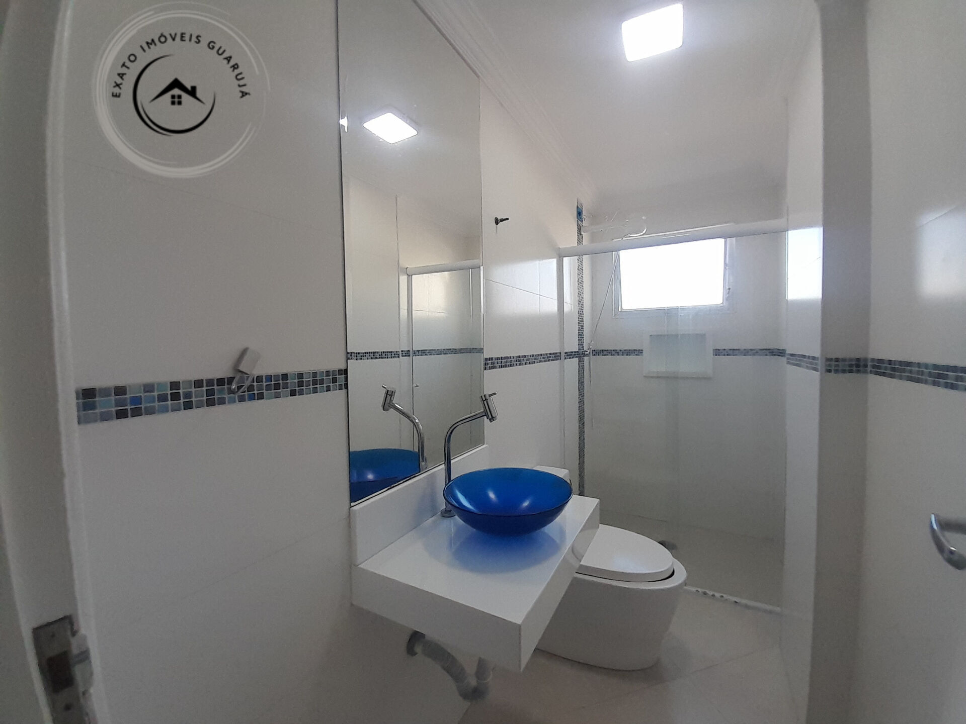 Apartamento padrão de 02 dormitórios para locação anual na p