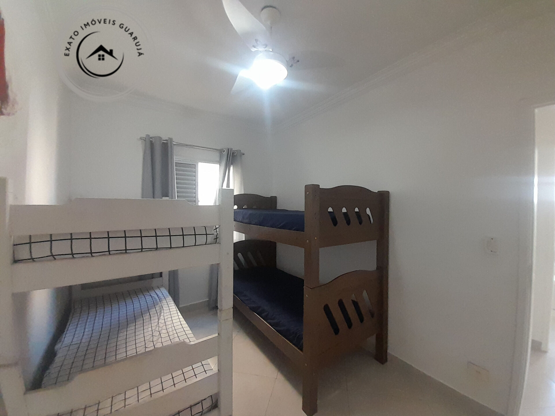 Apartamento padrão de 02 dormitórios para locação anual na p