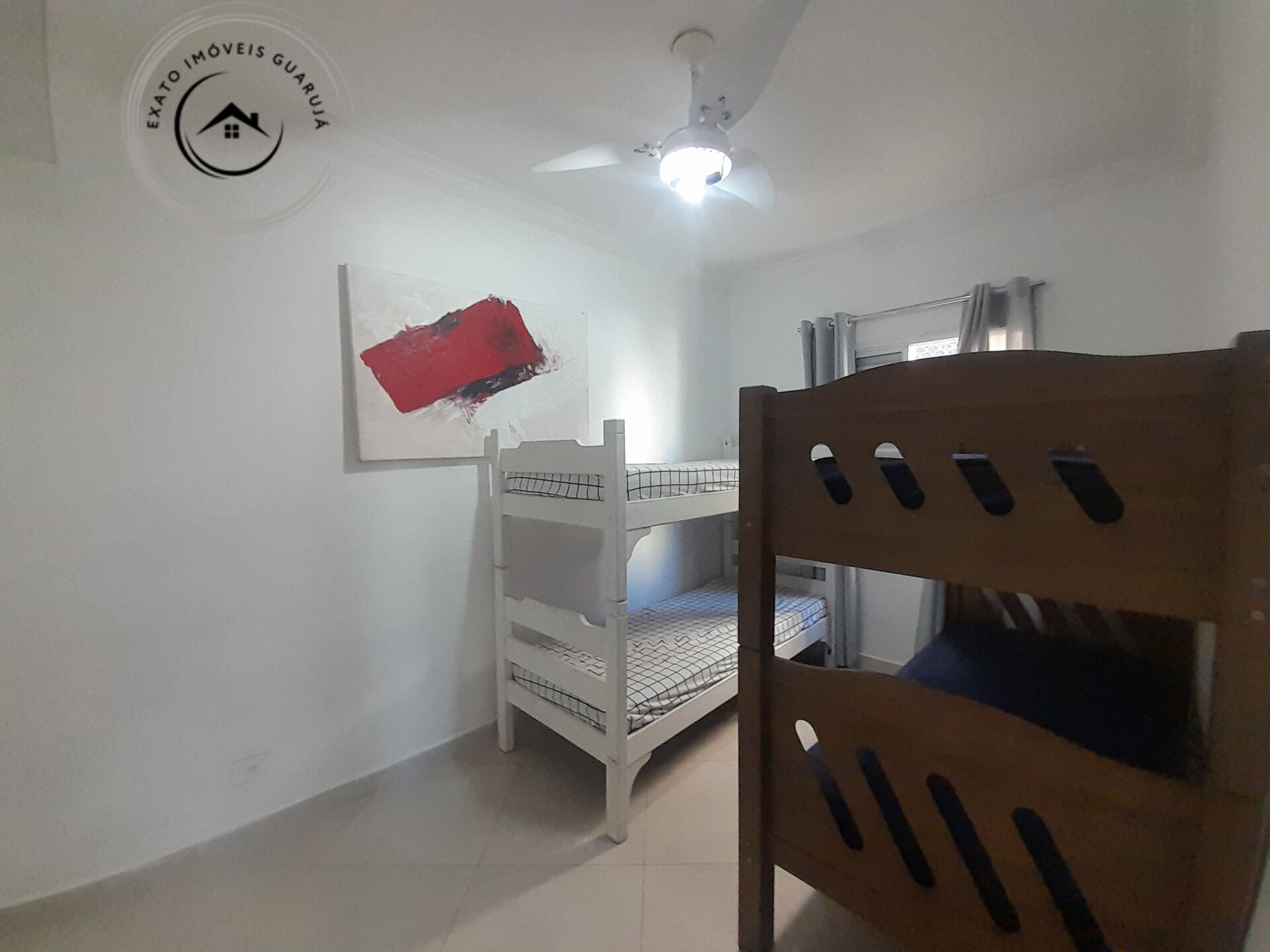 Apartamento padrão de 02 dormitórios para locação anual na p