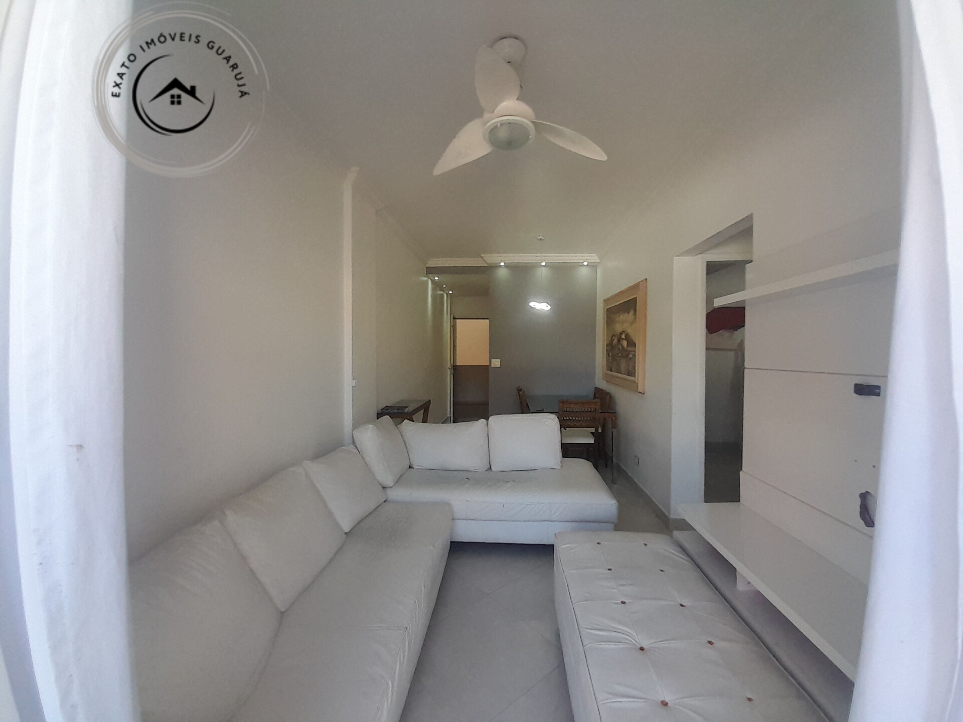 Apartamento padrão de 02 dormitórios para locação anual na p