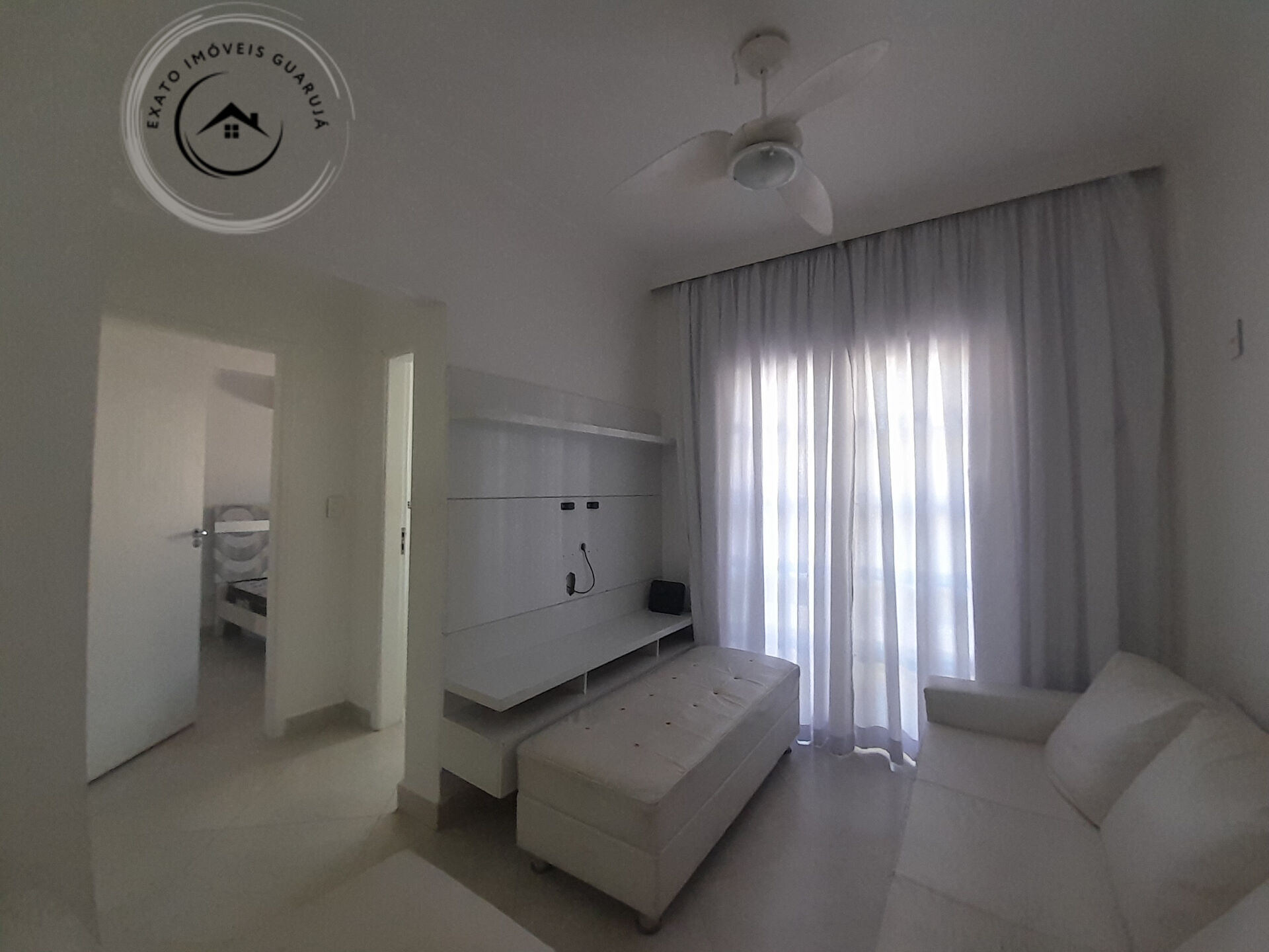 Apartamento padrão de 02 dormitórios para locação anual na p