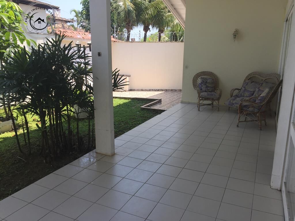 Casa padrão de 03 dormitórios para locação de temporada na p
