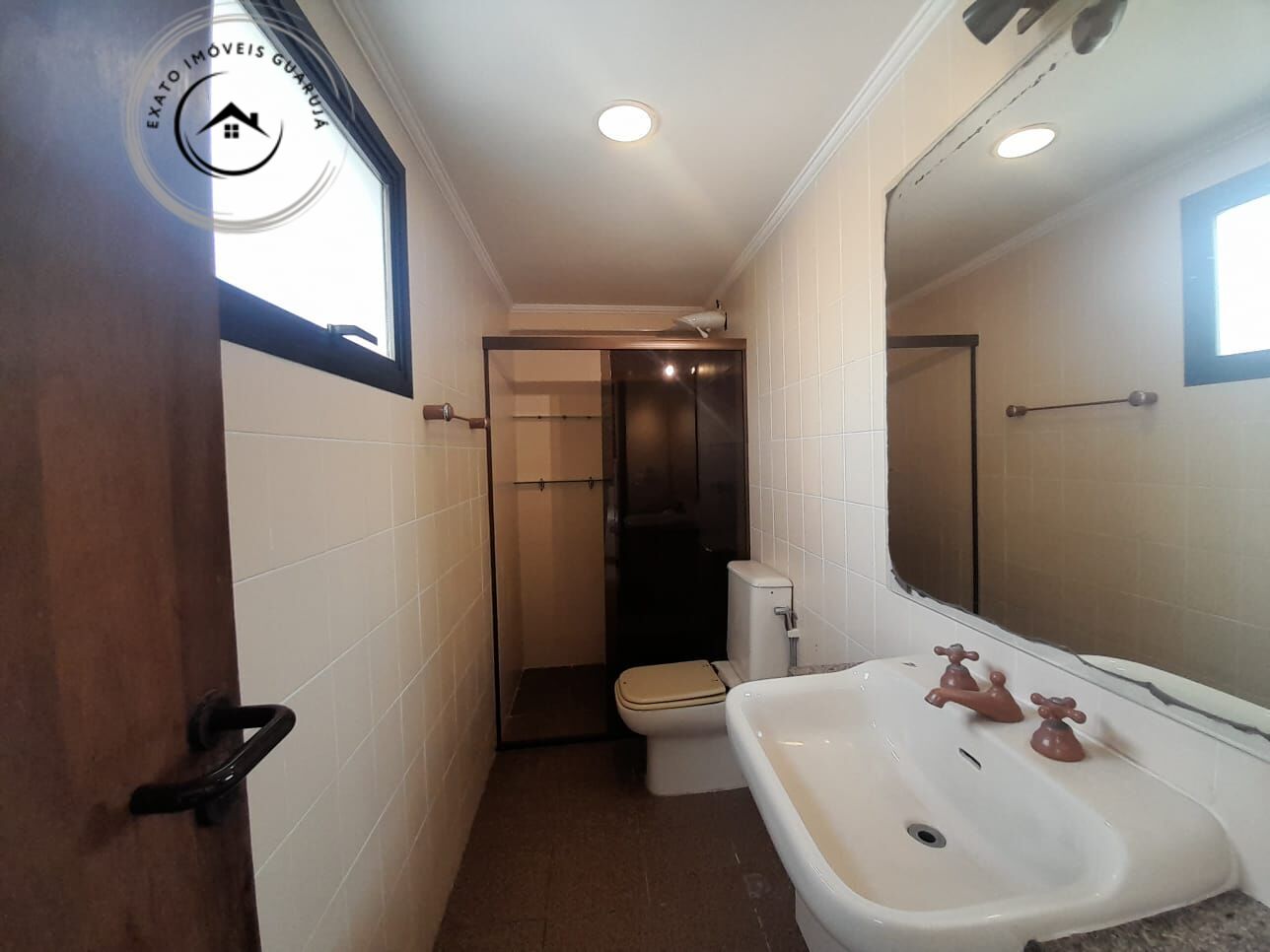 Apartamento padrão de 03 dormitórios para venda na barra fun