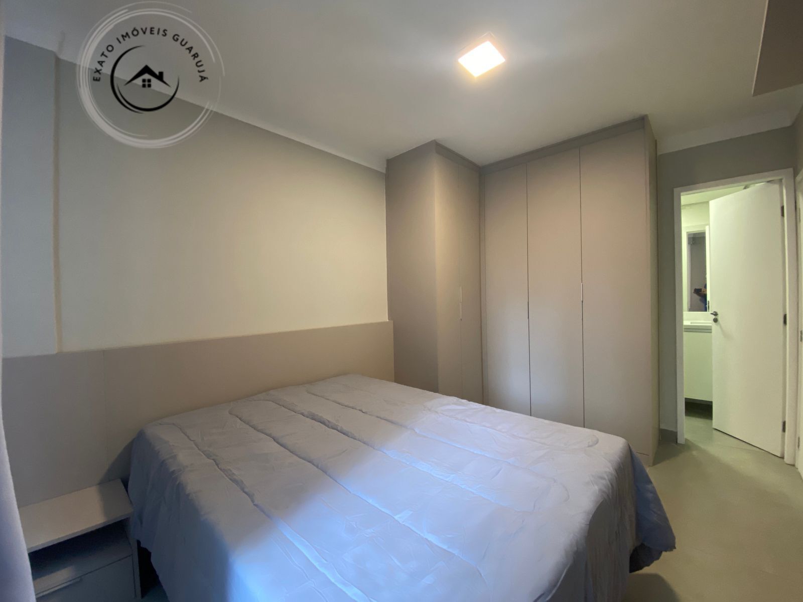 Apartamento alto padrão de 03 dormitórios na ponta da praia 