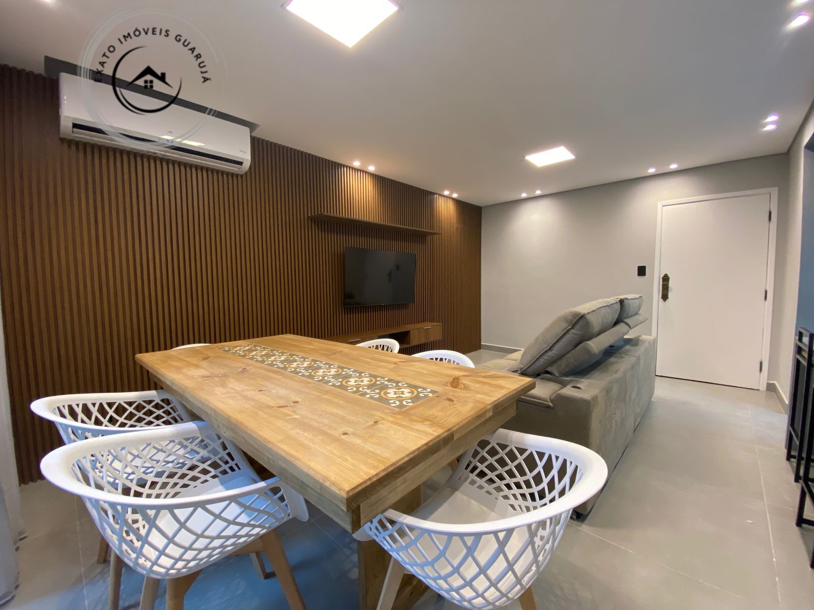Apartamento alto padrão de 03 dormitórios na ponta da praia 