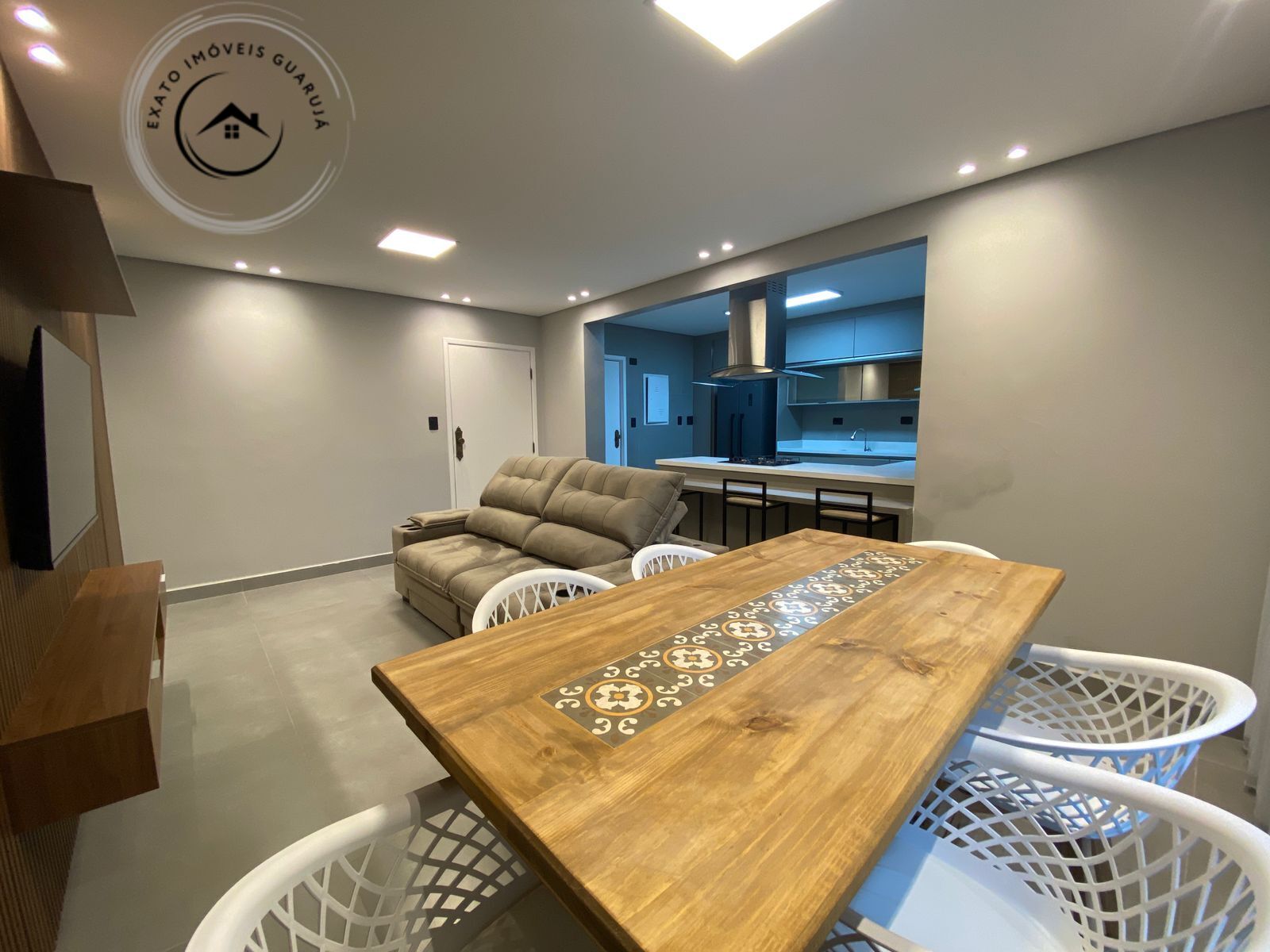 Apartamento alto padrão de 03 dormitórios na ponta da praia 