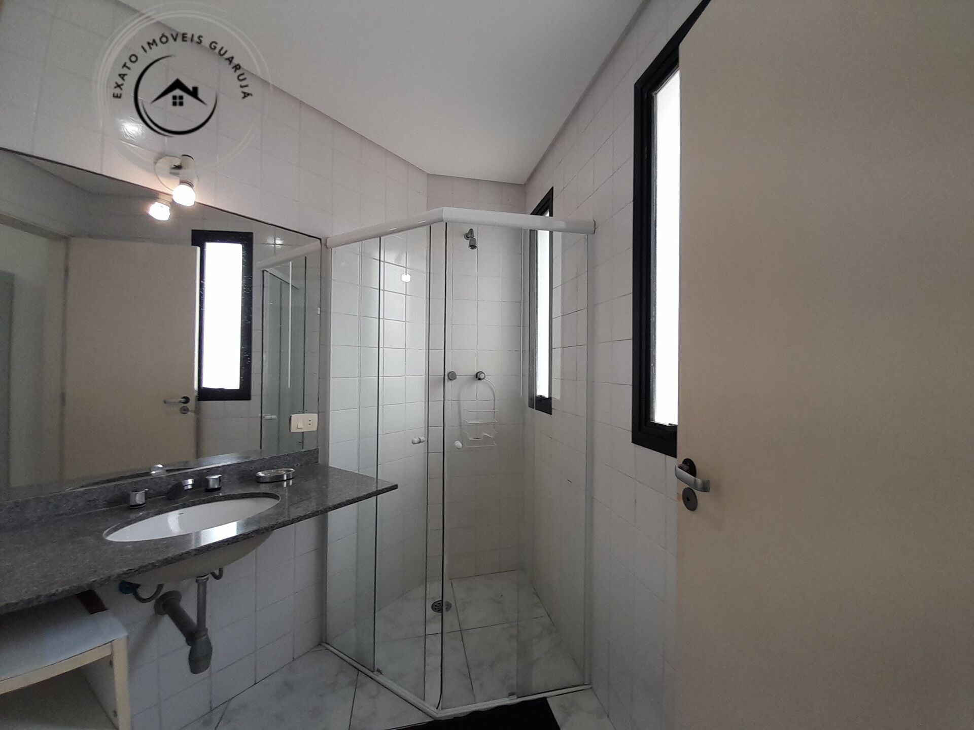 Temporada no guarujá - cobertura duplex -180 m² com piscina 