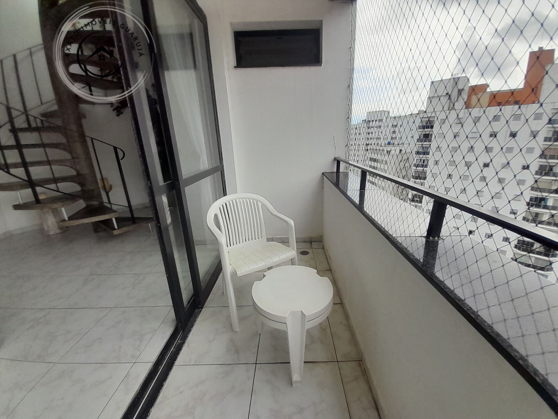 Temporada no guarujá - cobertura duplex -180 m² com piscina 
